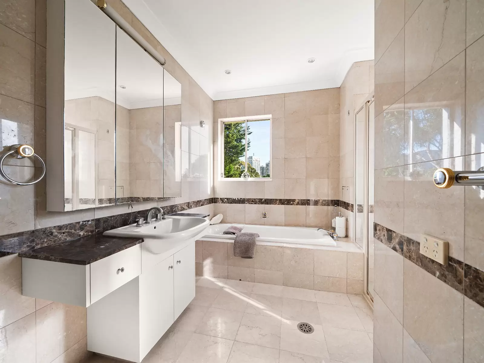 1/17A Cooper Park Road, Bellevue Hill For Sale by Sydney Sotheby's International Realty - image 16