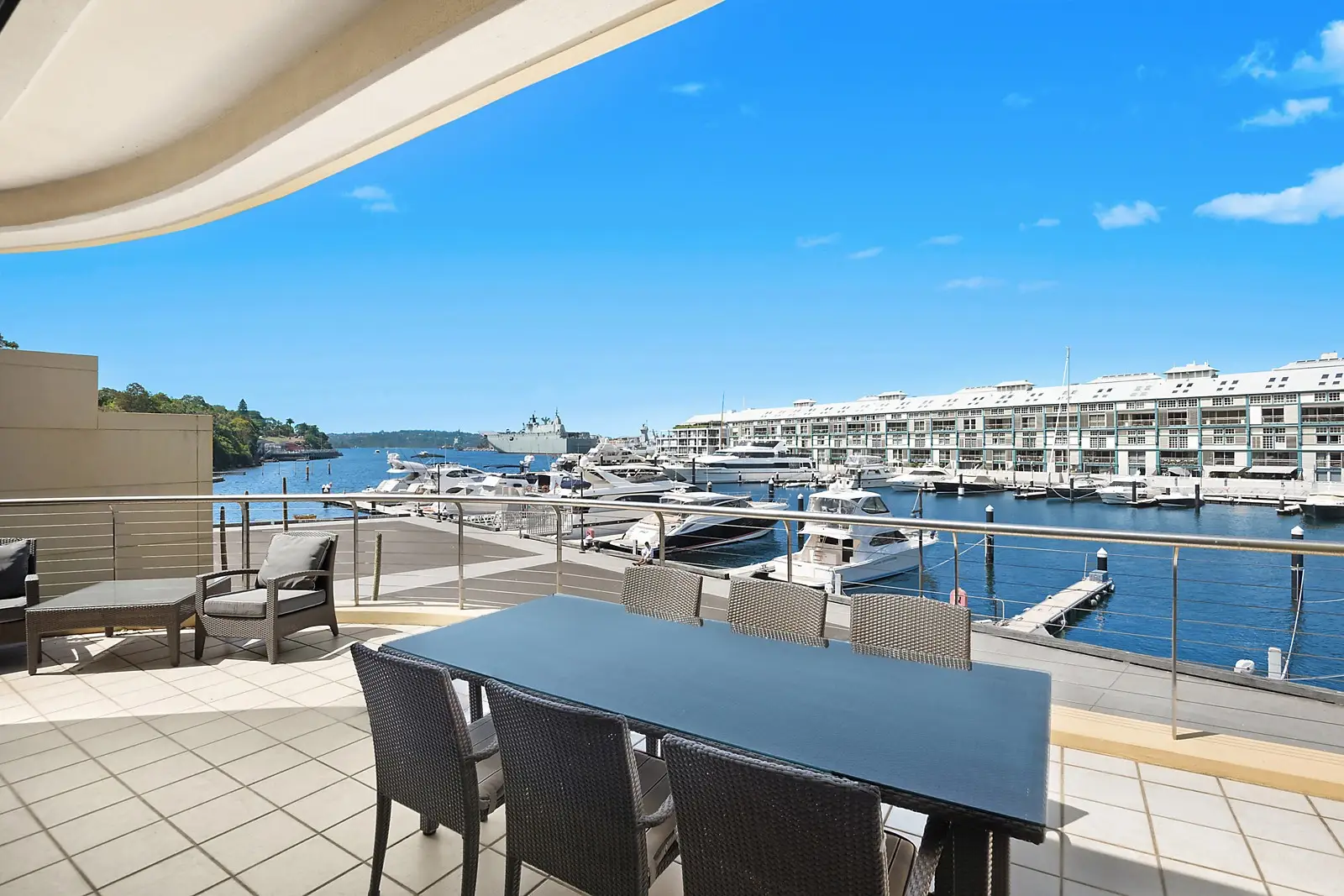 Residence 31 Marina Berth 20, 10 Lincoln Crescent, Woolloomooloo Sold by Sydney Sotheby's International Realty - image 3
