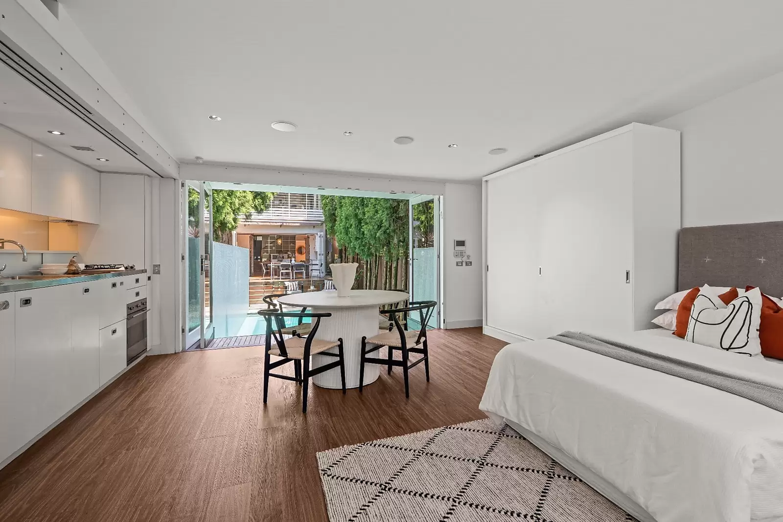 31 Ashton Street, Queens Park Sold by Sydney Sotheby's International Realty - image 7