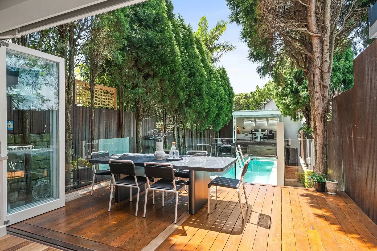 31 Ashton Street, Queens Park Sold by Sydney Sotheby's International Realty - image 1