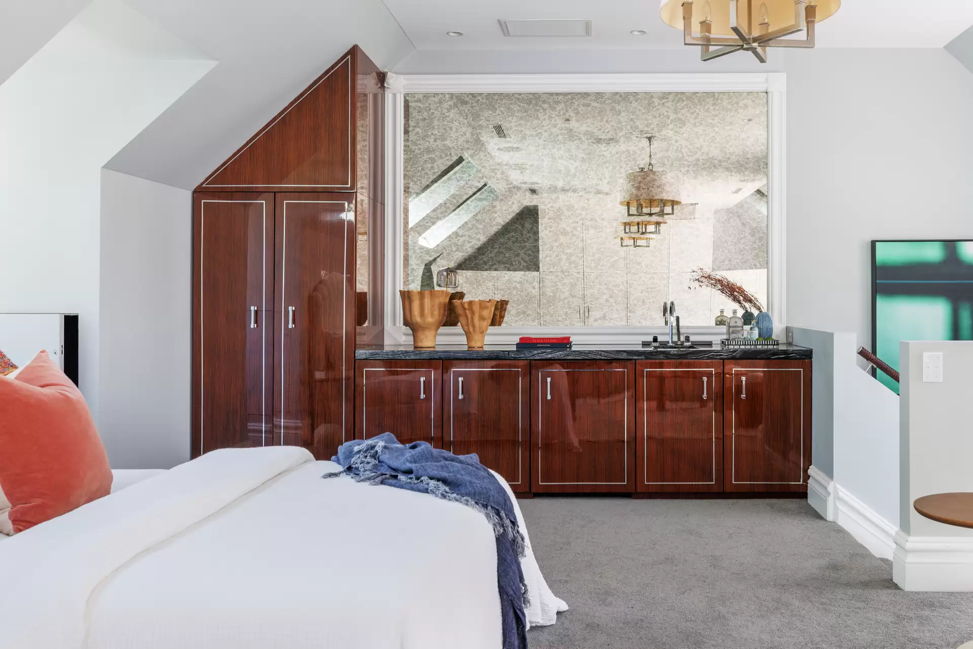 1/24 Rosemont Avenue, Woollahra Sold by Sydney Sotheby's International Realty - image 1