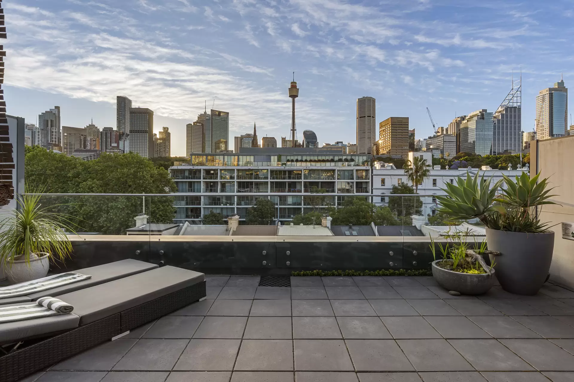 56/27 Palmer Street, Woolloomooloo Sold by Sydney Sotheby's International Realty - image 1