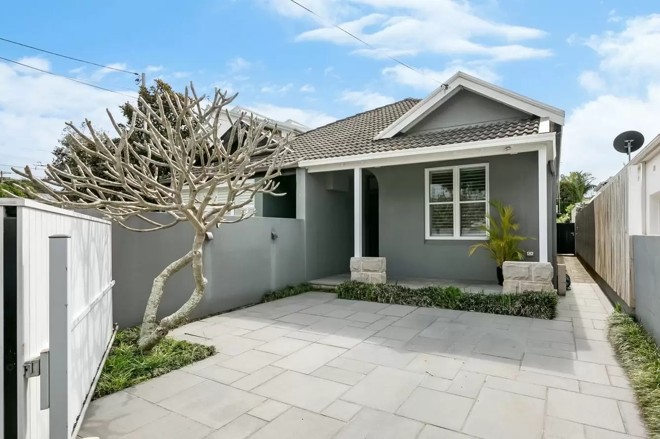 7 Burnie Street, Clovelly Sold by Sydney Sotheby's International Realty - image 2