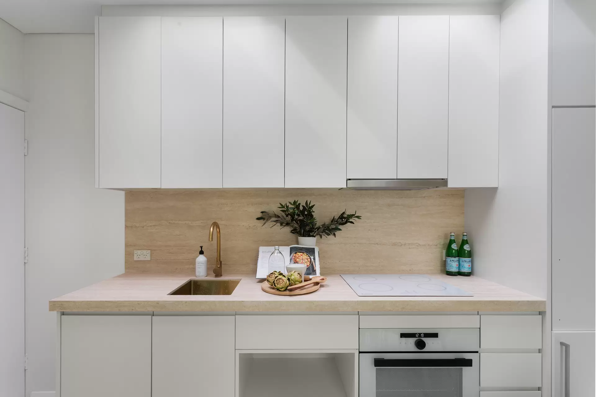 17 Hargrave Lane, Paddington Auction by Sydney Sotheby's International Realty - image 1