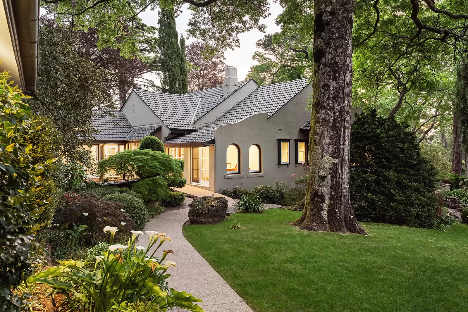 2 Kensett Avenue, Leura For Sale by Sydney Sotheby's International Realty - image 3