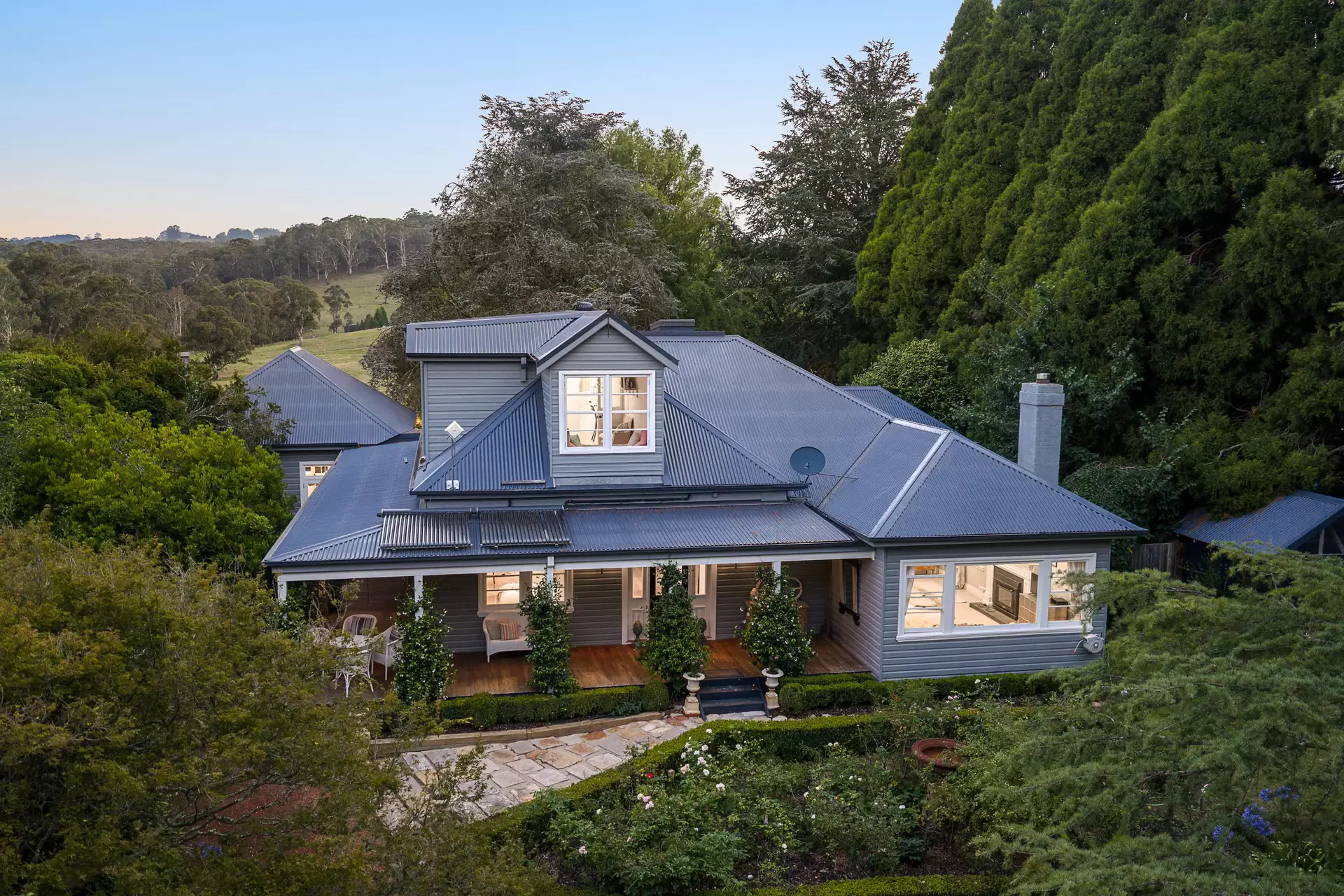 360 Tourist Road, Glenquarry Sold by Sydney Sotheby's International Realty - image 2