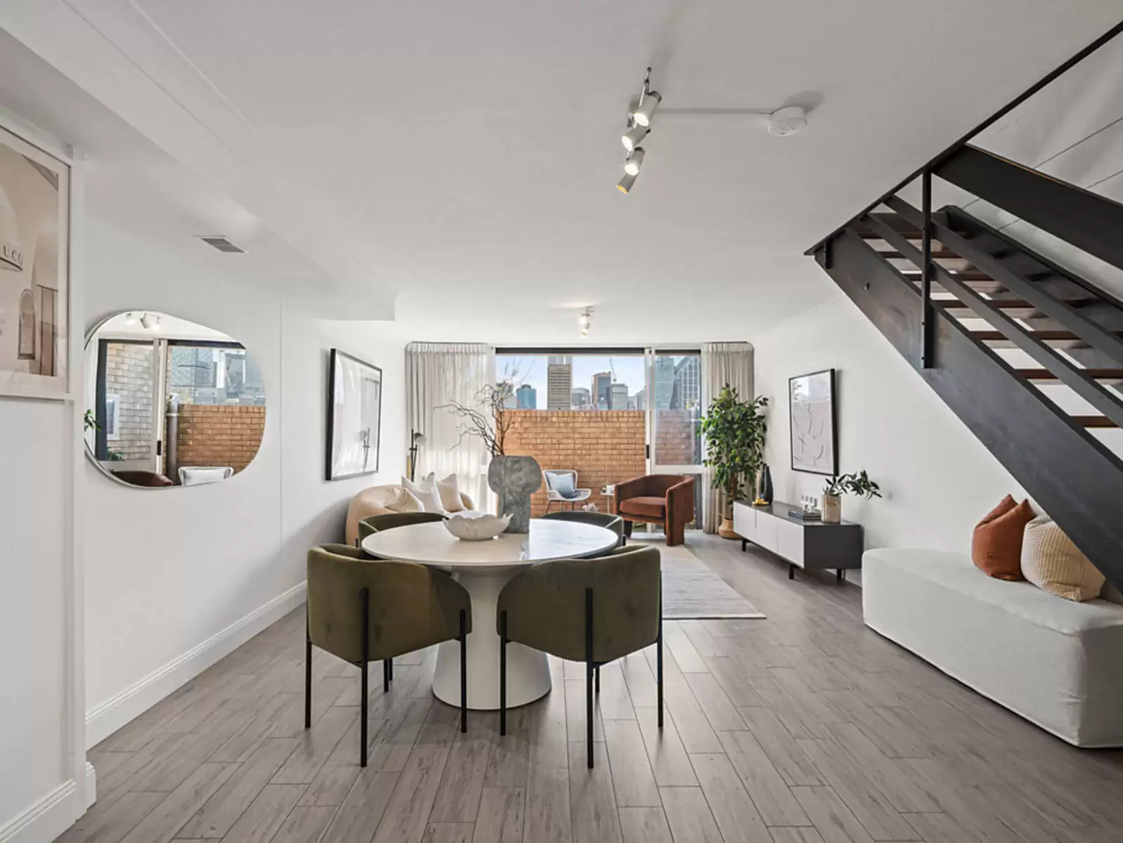 801/73 Victoria Street, Potts Point Leased by Sydney Sotheby's International Realty - image 3