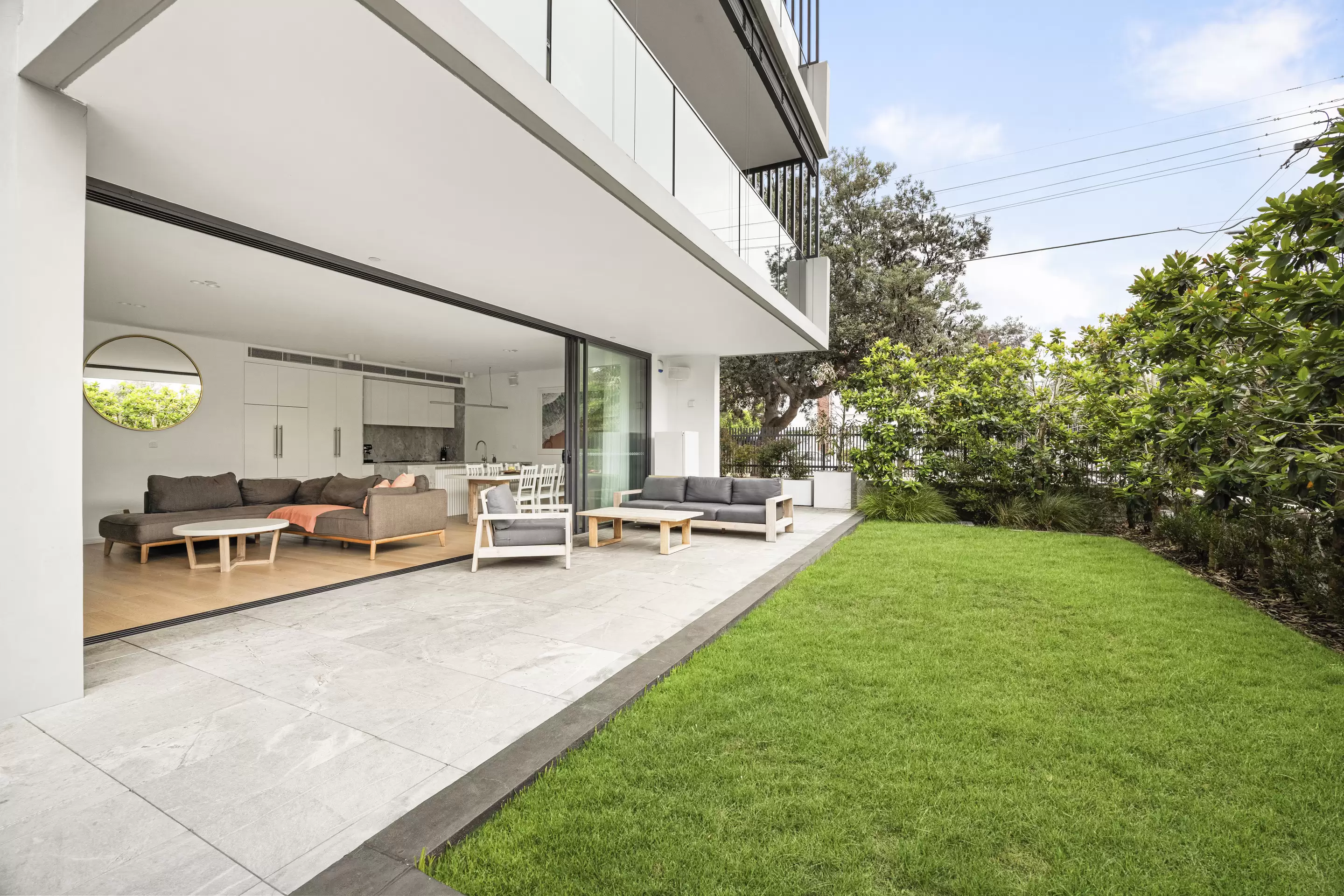 2/48 Dudley Street, Coogee Sold by Sydney Sotheby's International Realty - image 1