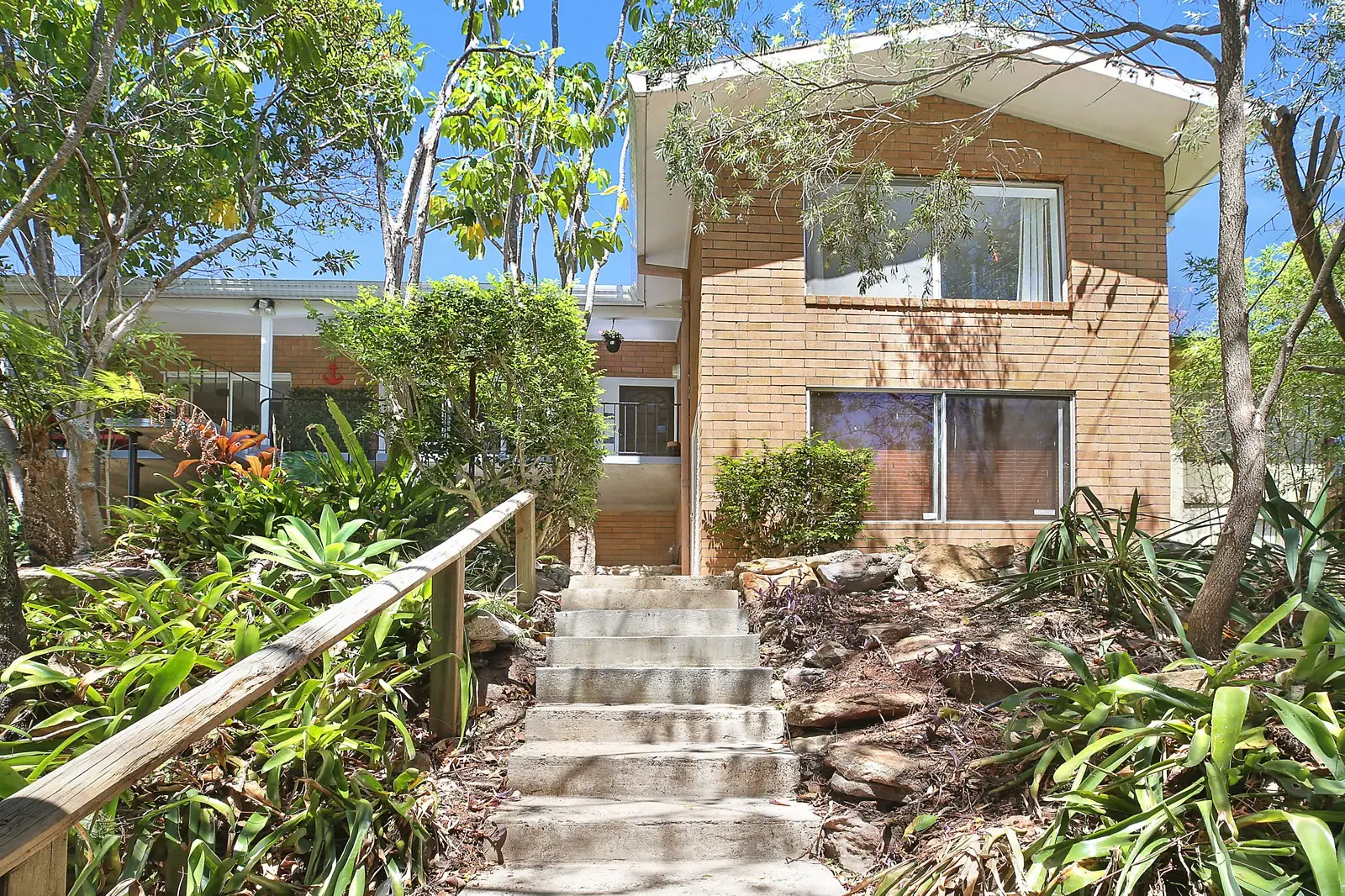 58 Moore Street, Lane Cove West Sold by Sydney Sotheby's International Realty - image 1