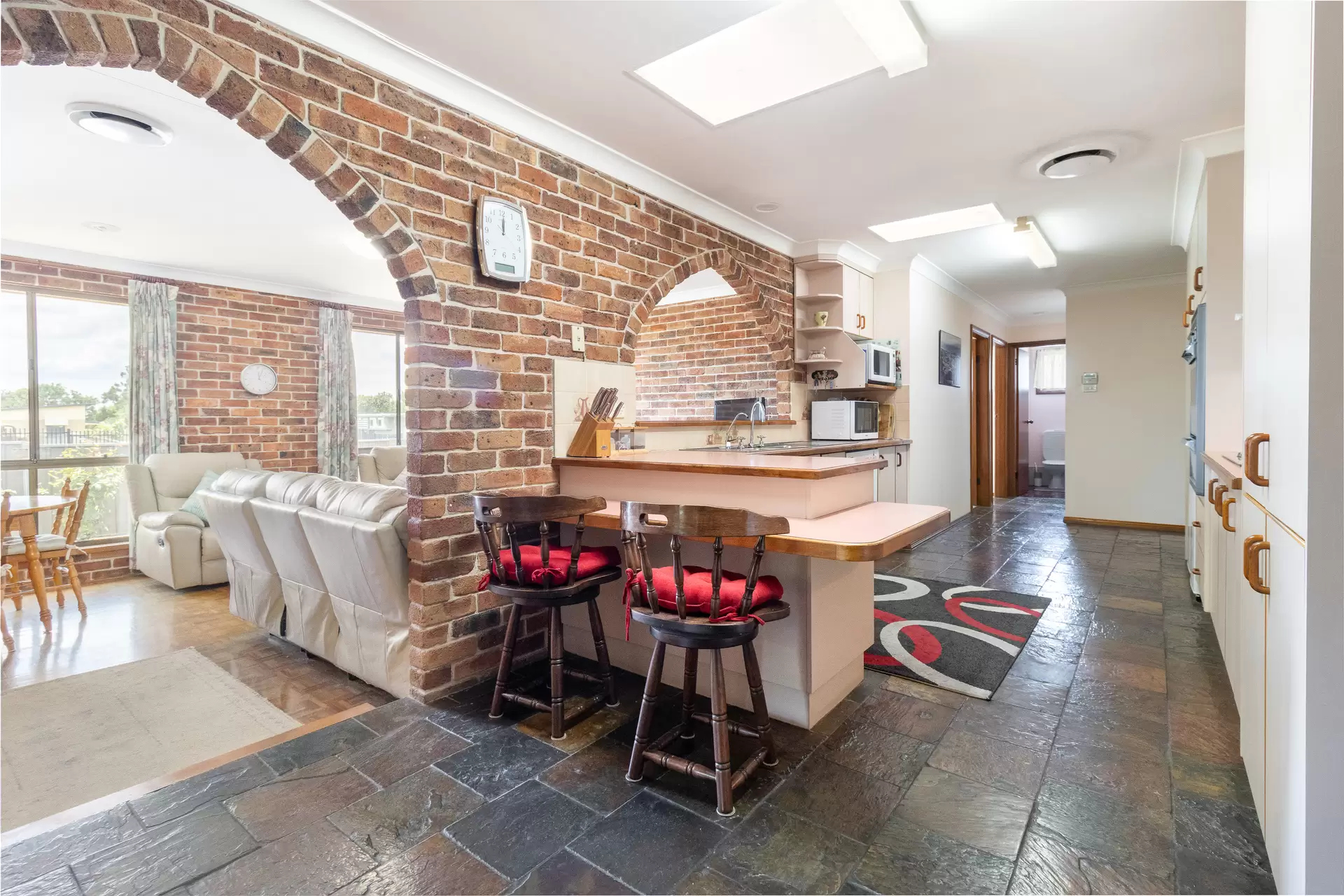 11 Namatjira Crescent, Orange Auction by Sydney Sotheby's International Realty - image 4