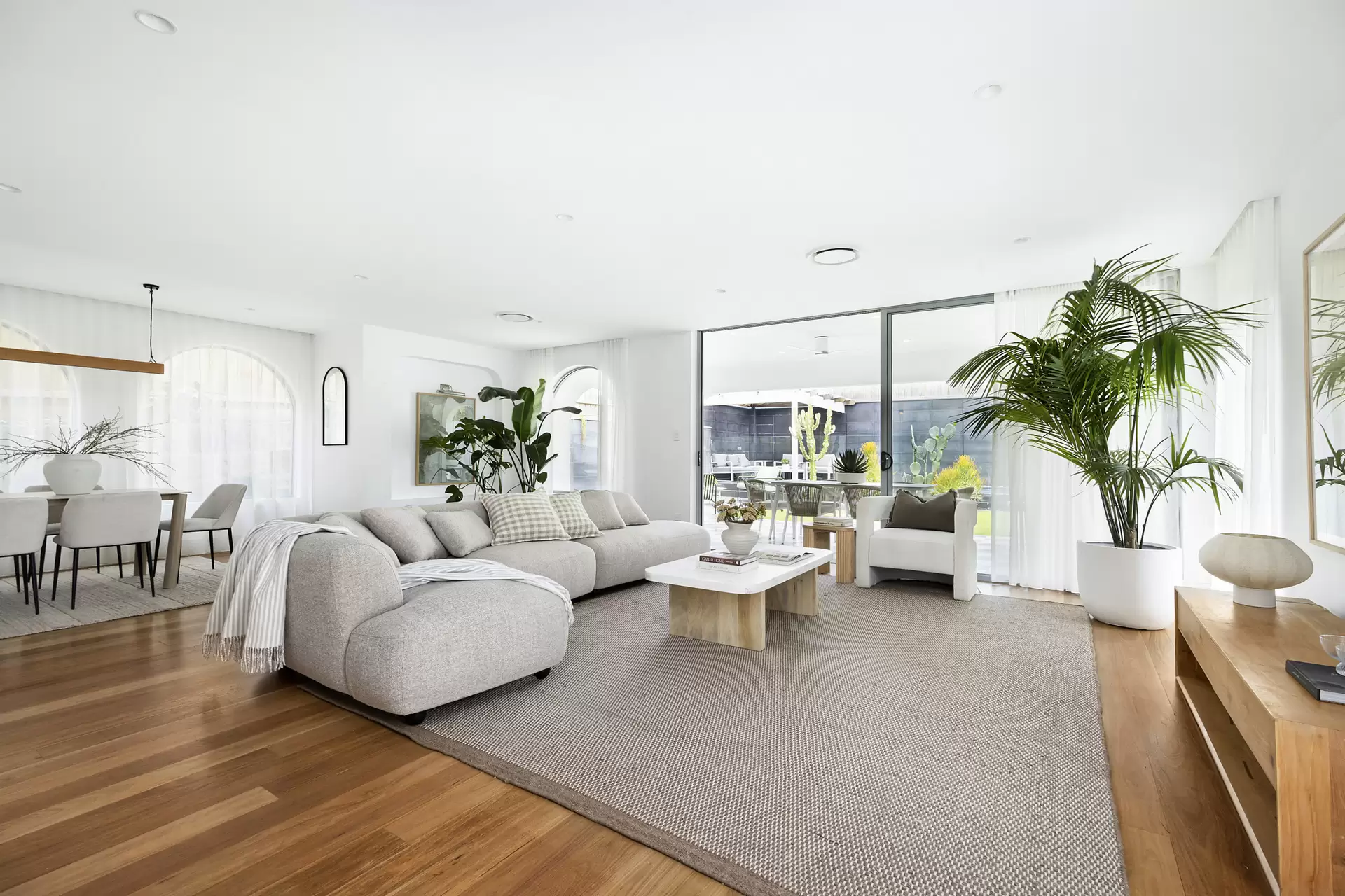 28 Stewart Street, Randwick Auction by Sydney Sotheby's International Realty - image 1