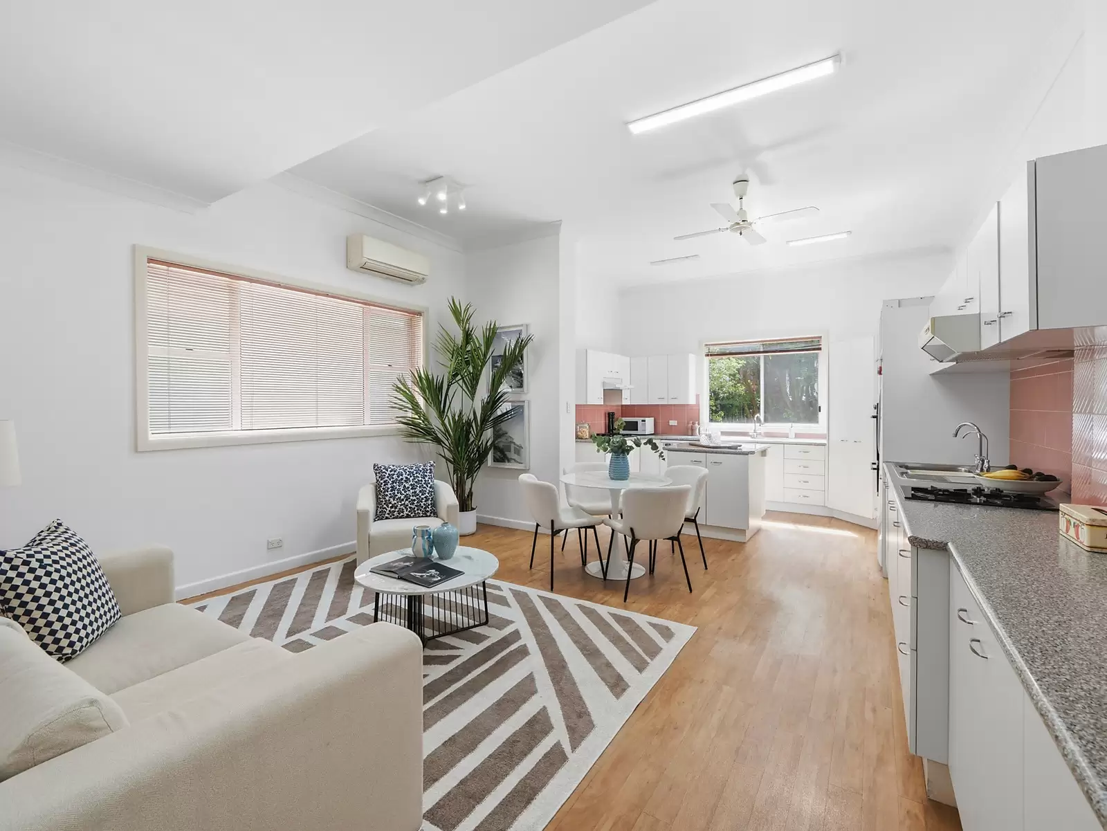 8 New Street, Bondi For Sale by Sydney Sotheby's International Realty - image 2