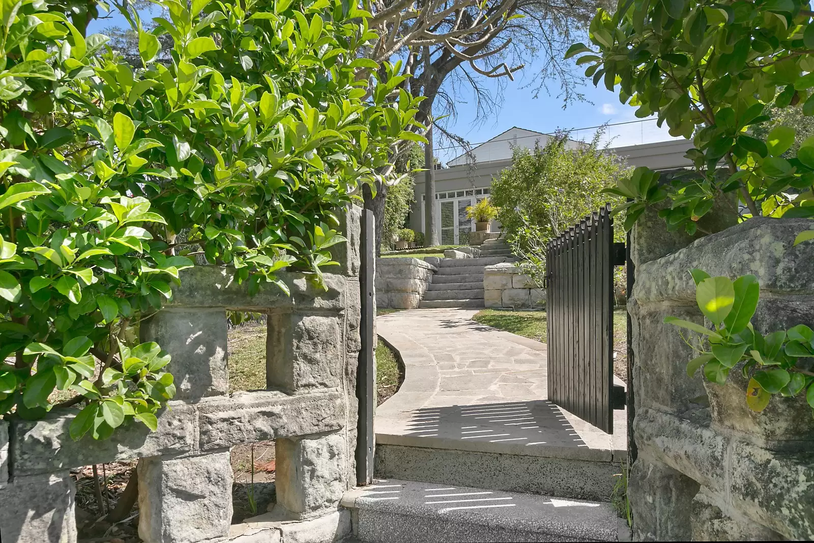 30 Fitzwilliam Road, Vaucluse Sold by Sydney Sotheby's International Realty - image 18