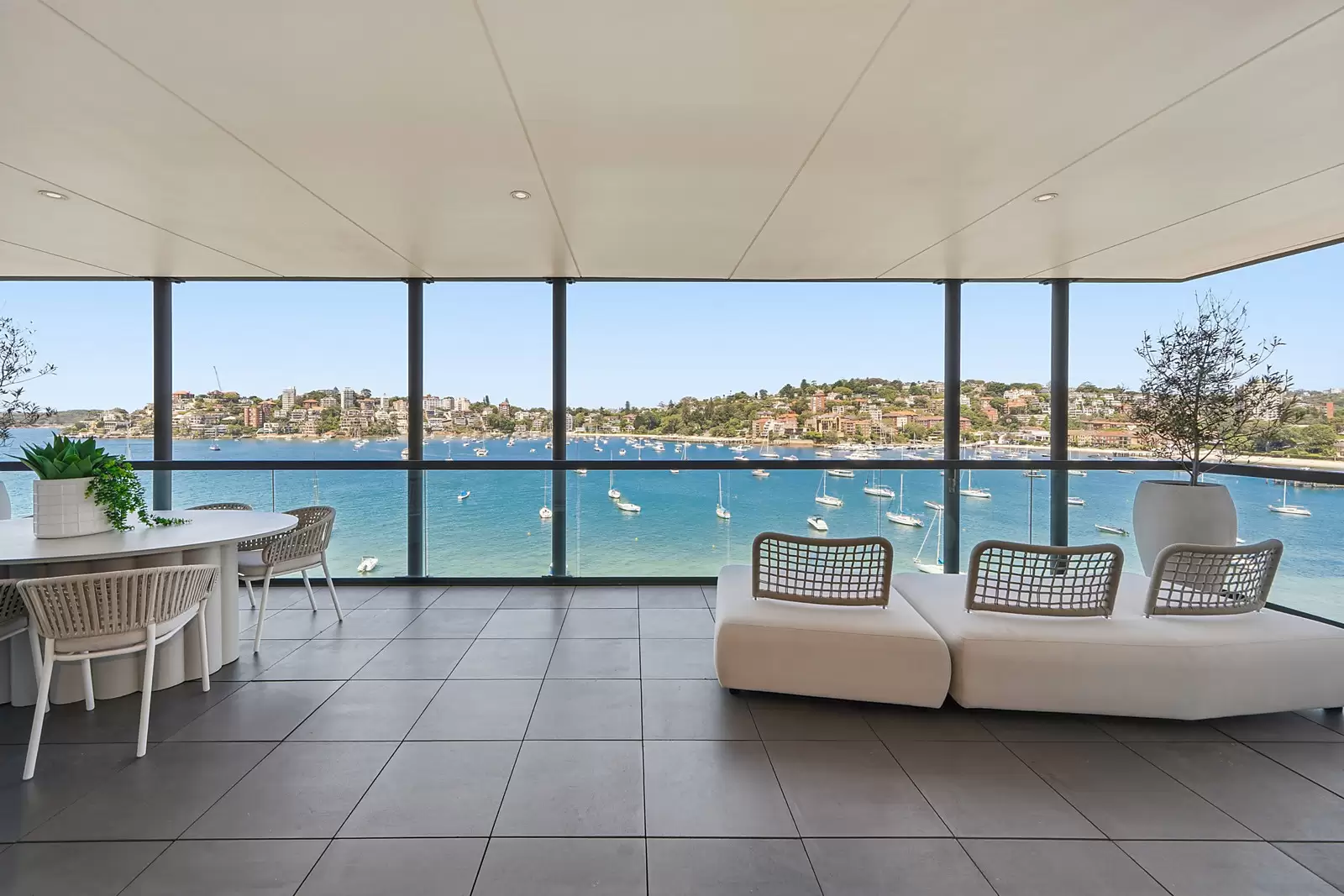 3/19 Sutherland Crescent, Darling Point Auction by Sydney Sotheby's International Realty - image 1