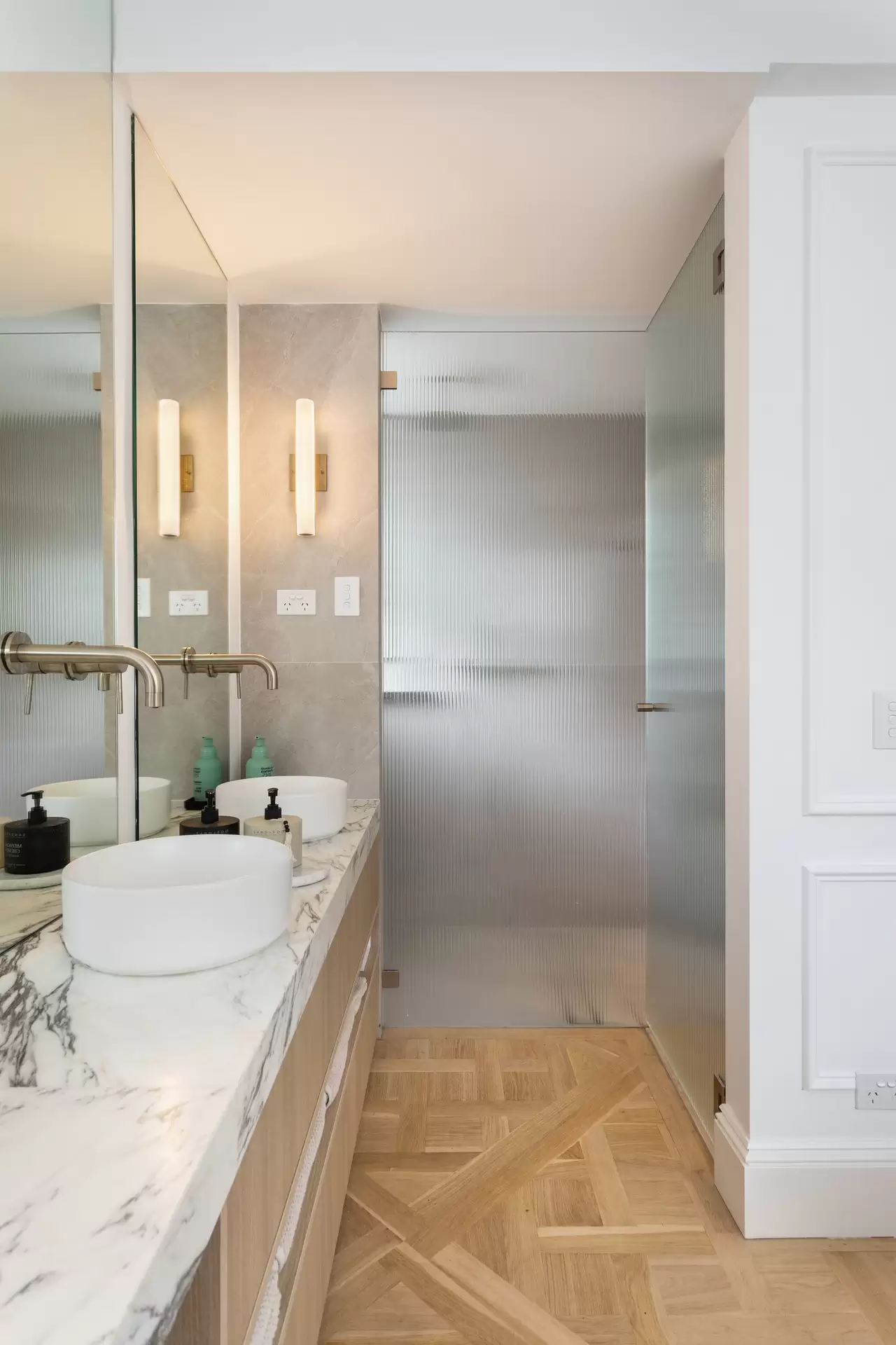 15/4 Mitchell Road, Darling Point For Sale by Sydney Sotheby's International Realty - image 1