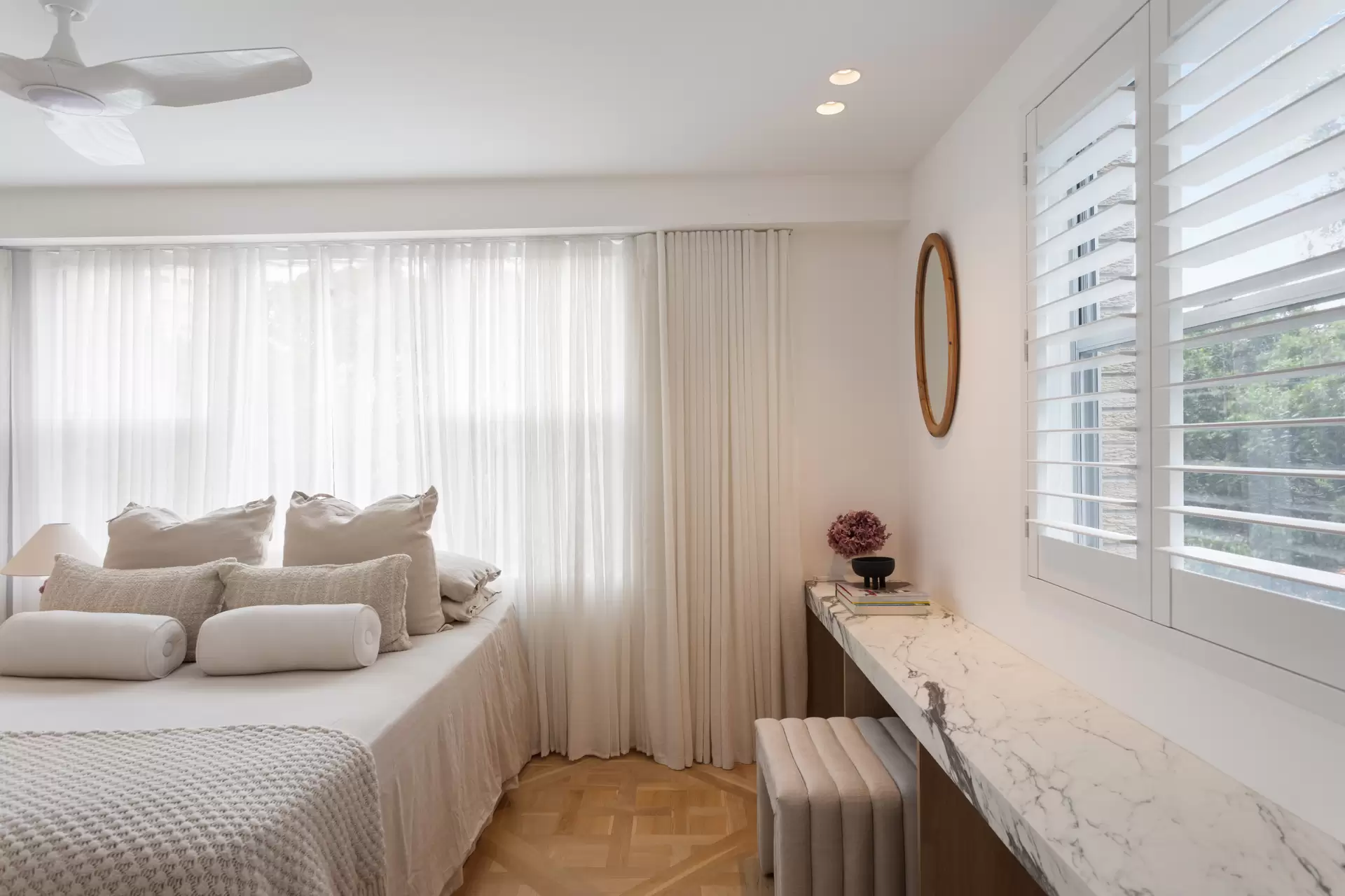 15/4 Mitchell Road, Darling Point For Sale by Sydney Sotheby's International Realty - image 1