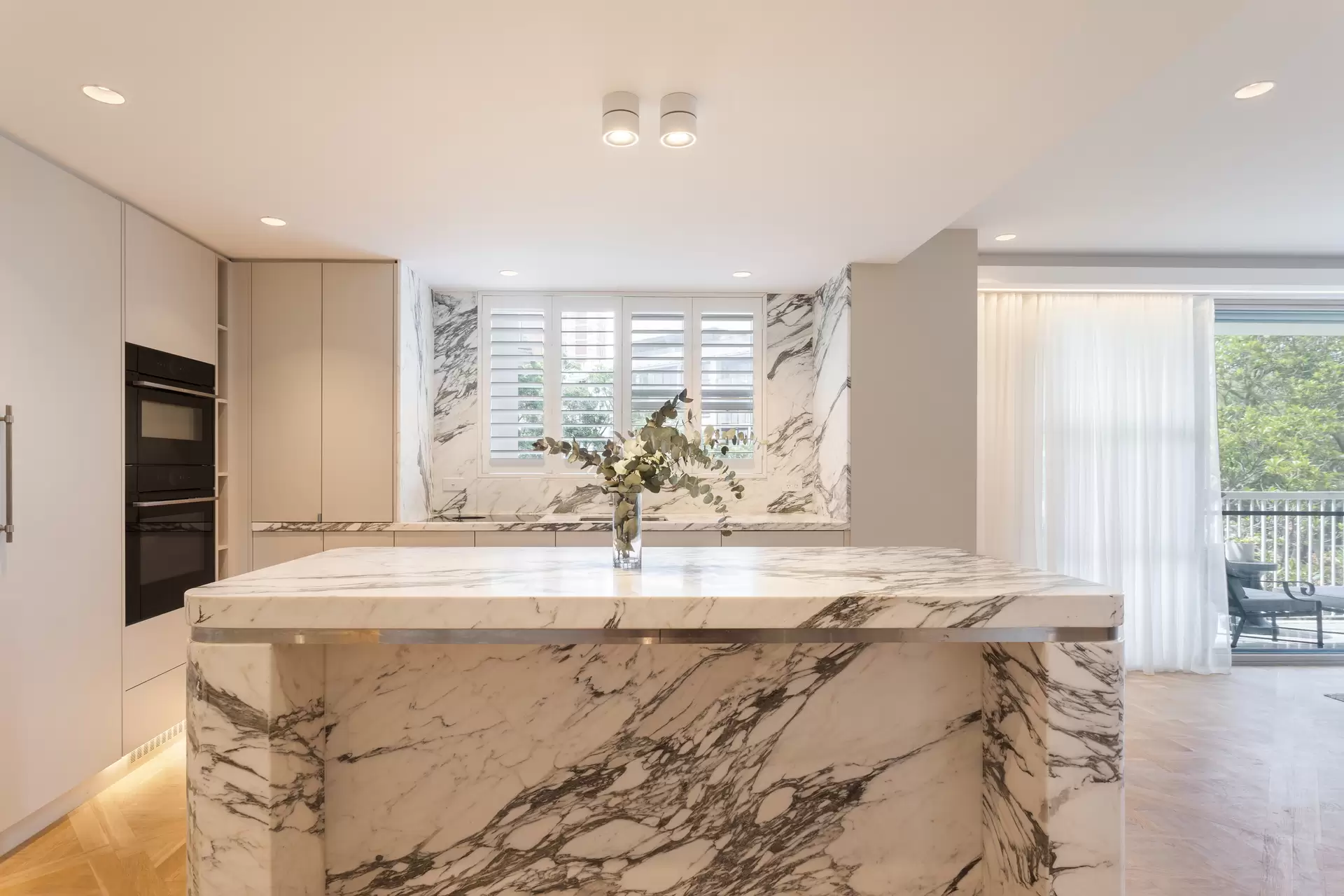 15/4 Mitchell Road, Darling Point For Sale by Sydney Sotheby's International Realty - image 1