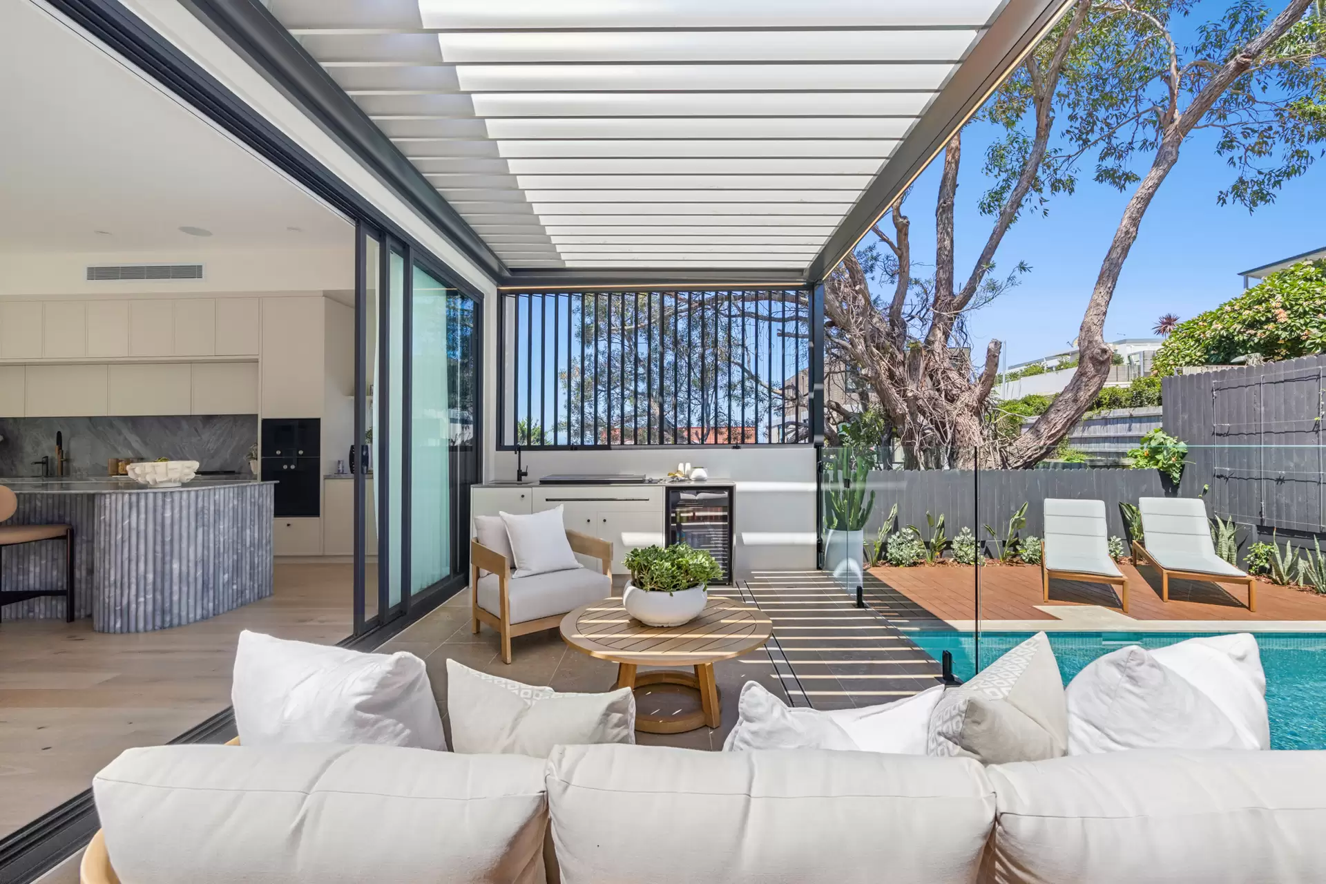 74 Dudley Street, Coogee Auction by Sydney Sotheby's International Realty - image 2