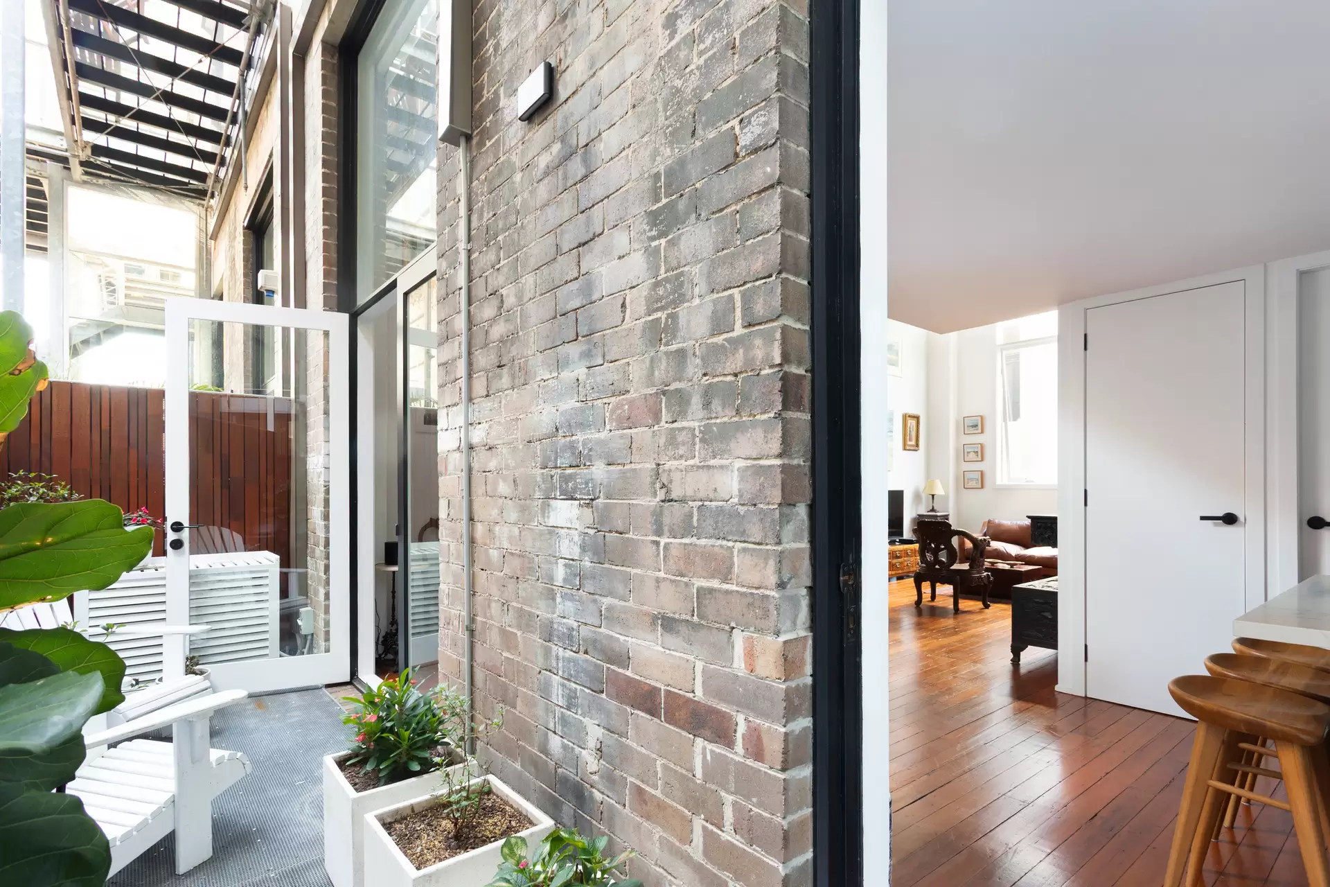 4/92-96 Albion Street, Surry Hills Auction by Sydney Sotheby's International Realty - image 1
