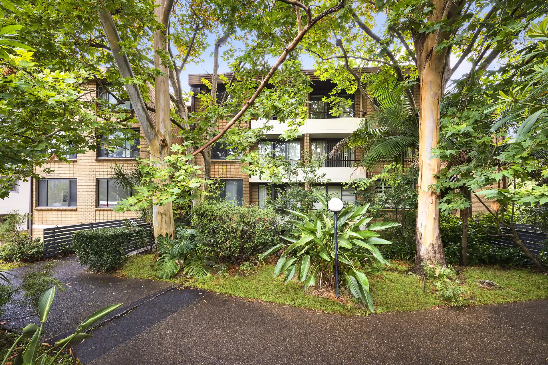 1/261-265 Old South Head Road, Bondi Beach Auction by Sydney Sotheby's International Realty - image 7