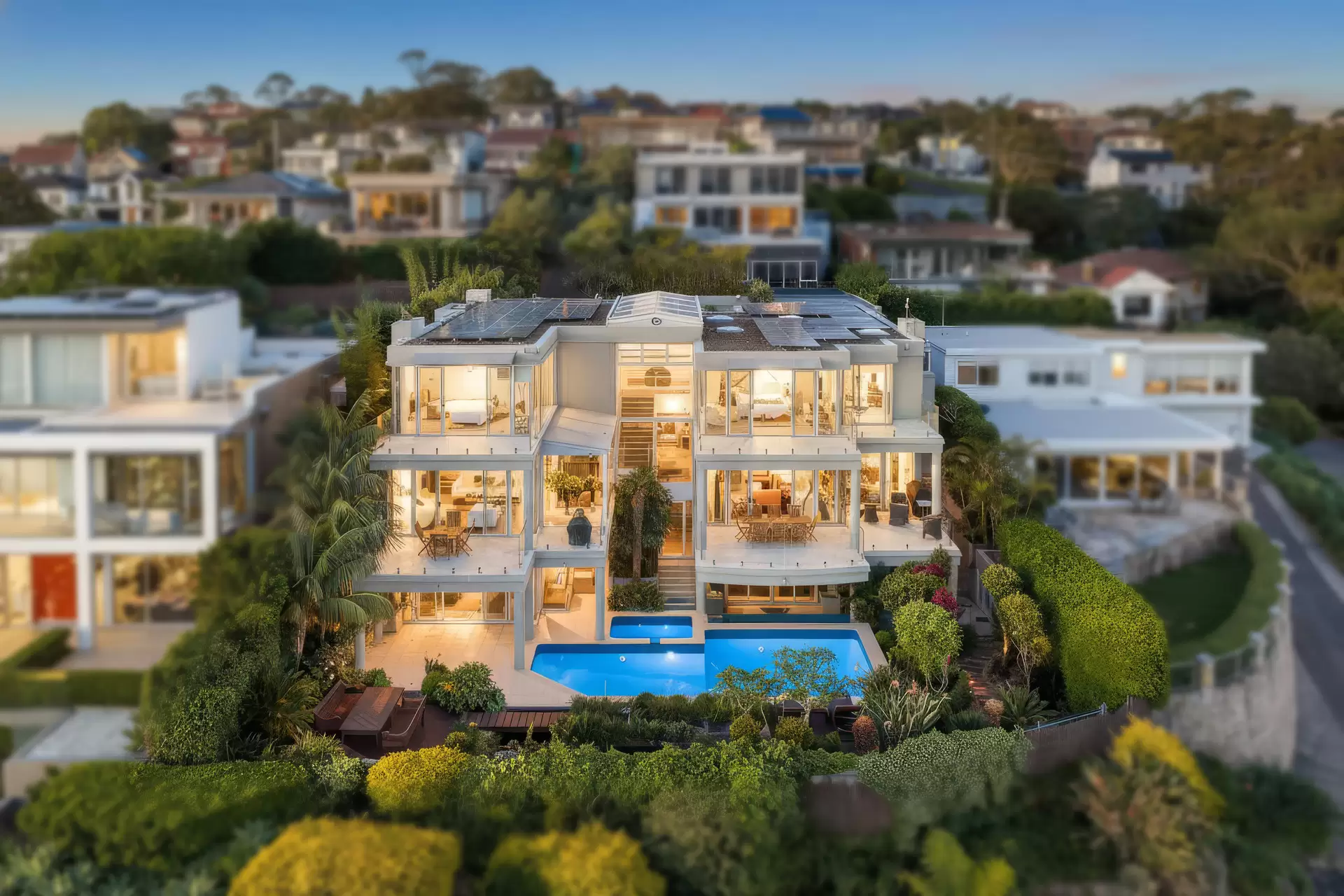 5 Moore Street, Clontarf For Sale by Sydney Sotheby's International Realty - image 3