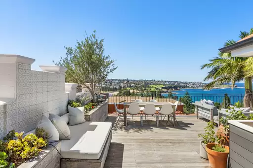 197-199 Beach Street, Coogee Auction by Sydney Sotheby's International Realty