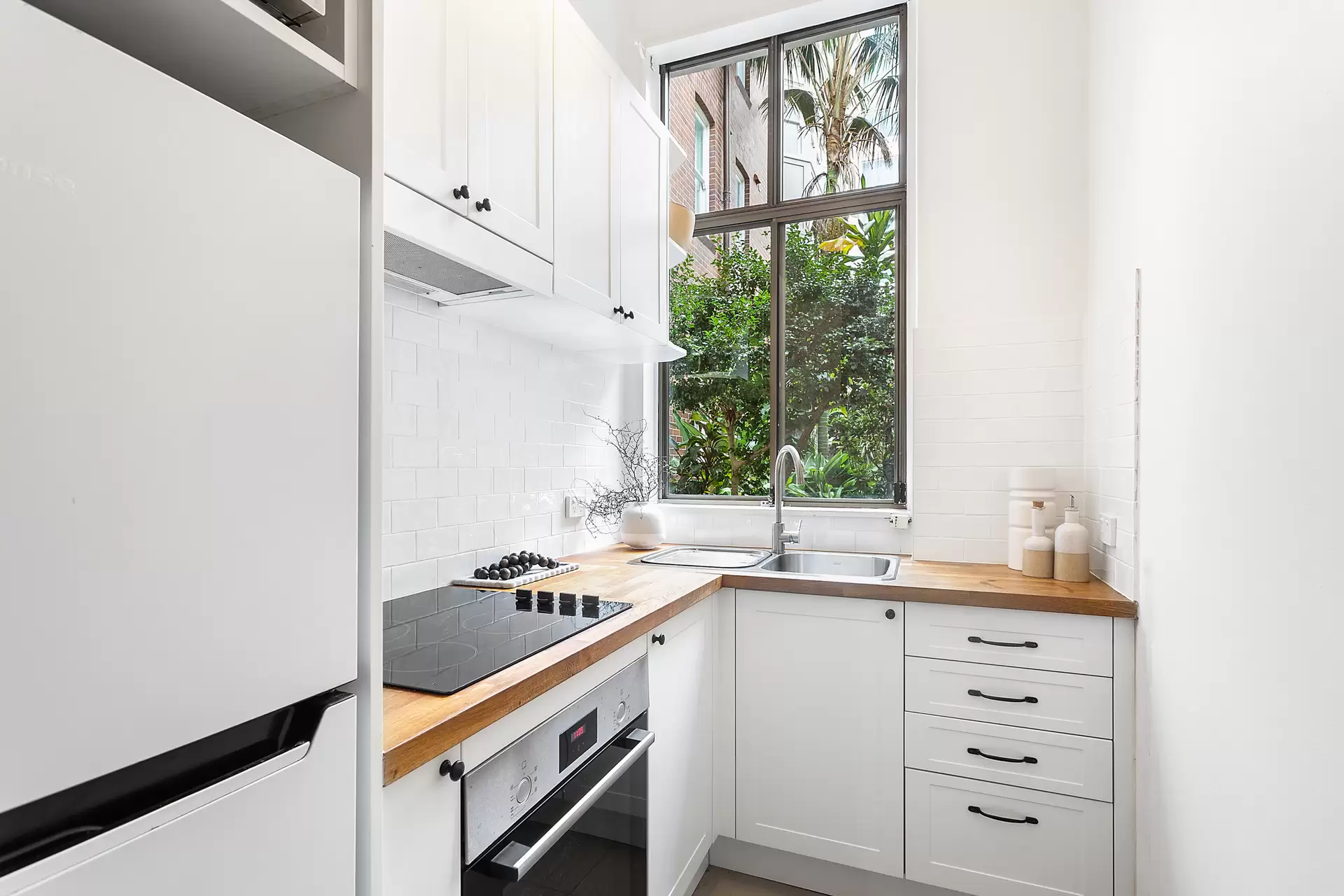 3/50 Carr Street, Coogee Auction by Sydney Sotheby's International Realty - image 2