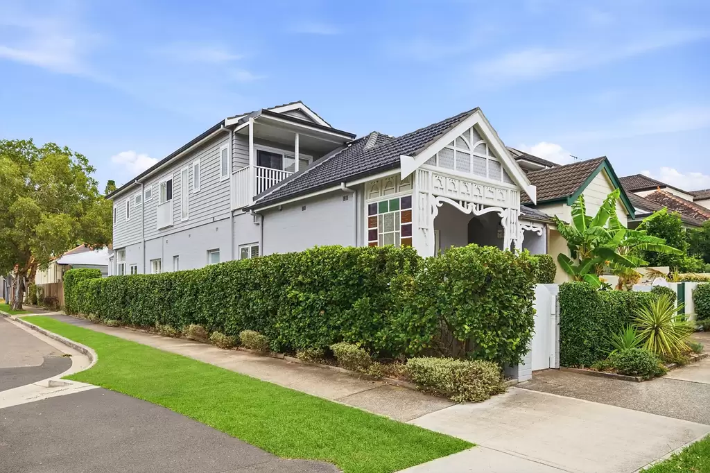 74 Lamrock Avenue, Bondi Beach Sold by Sydney Sotheby's International Realty