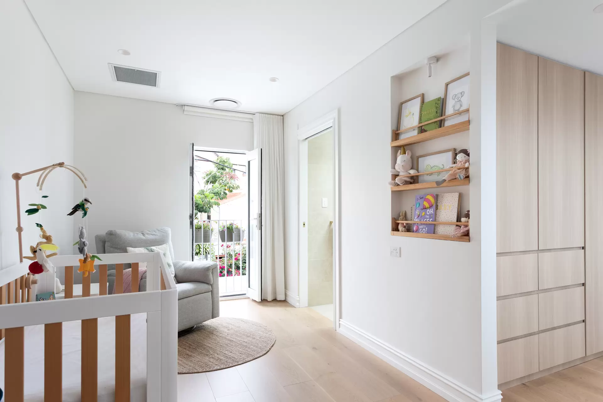 403 South Dowling Street, Darlinghurst Auction by Sydney Sotheby's International Realty - image 1