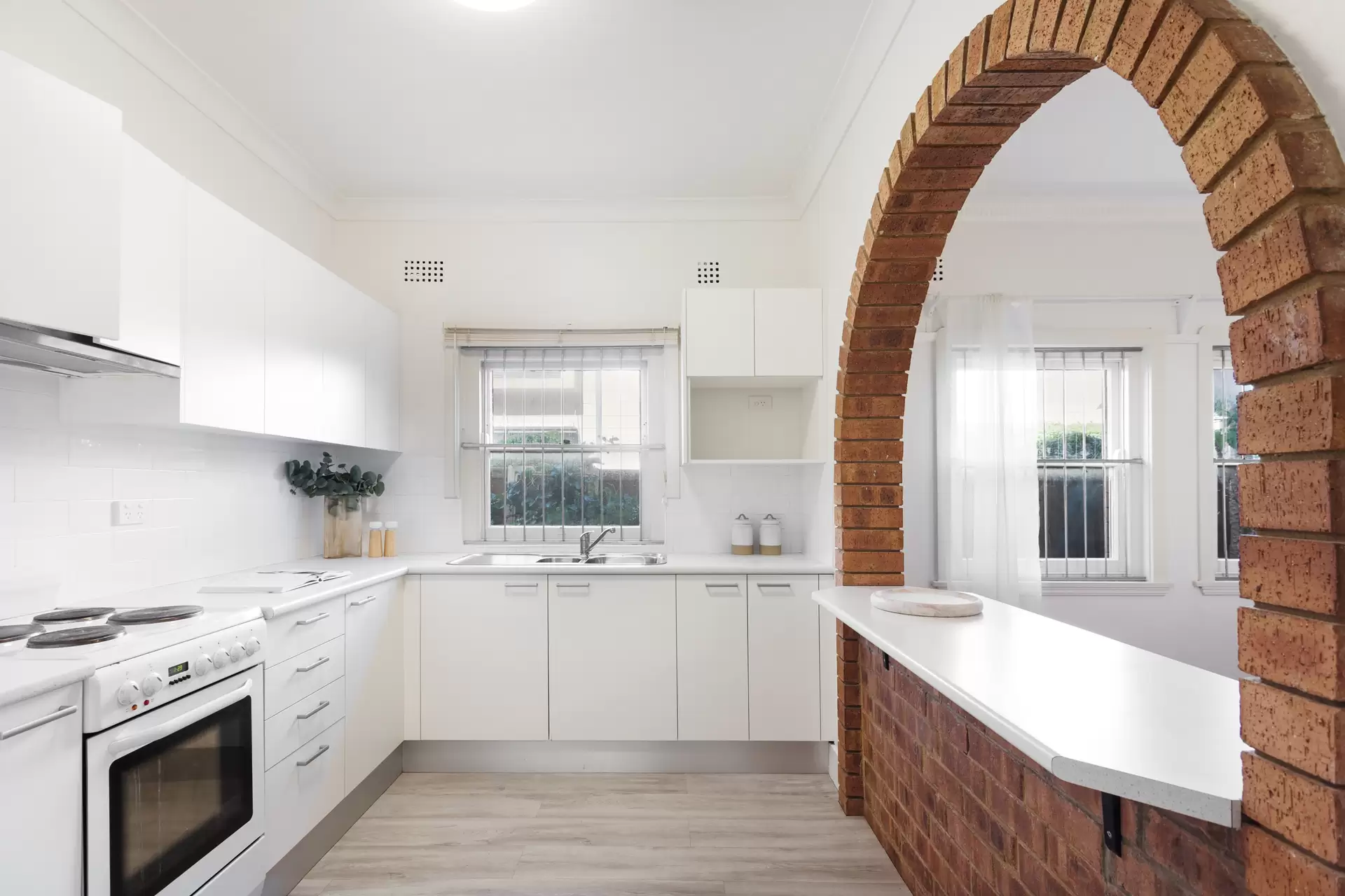 2/33 Dudley Street, Coogee Sold by Sydney Sotheby's International Realty - image 3