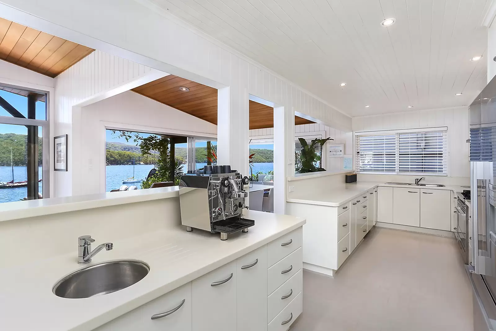 39 Robertson Road, Scotland Island Sold by Sydney Sotheby's International Realty - image 5