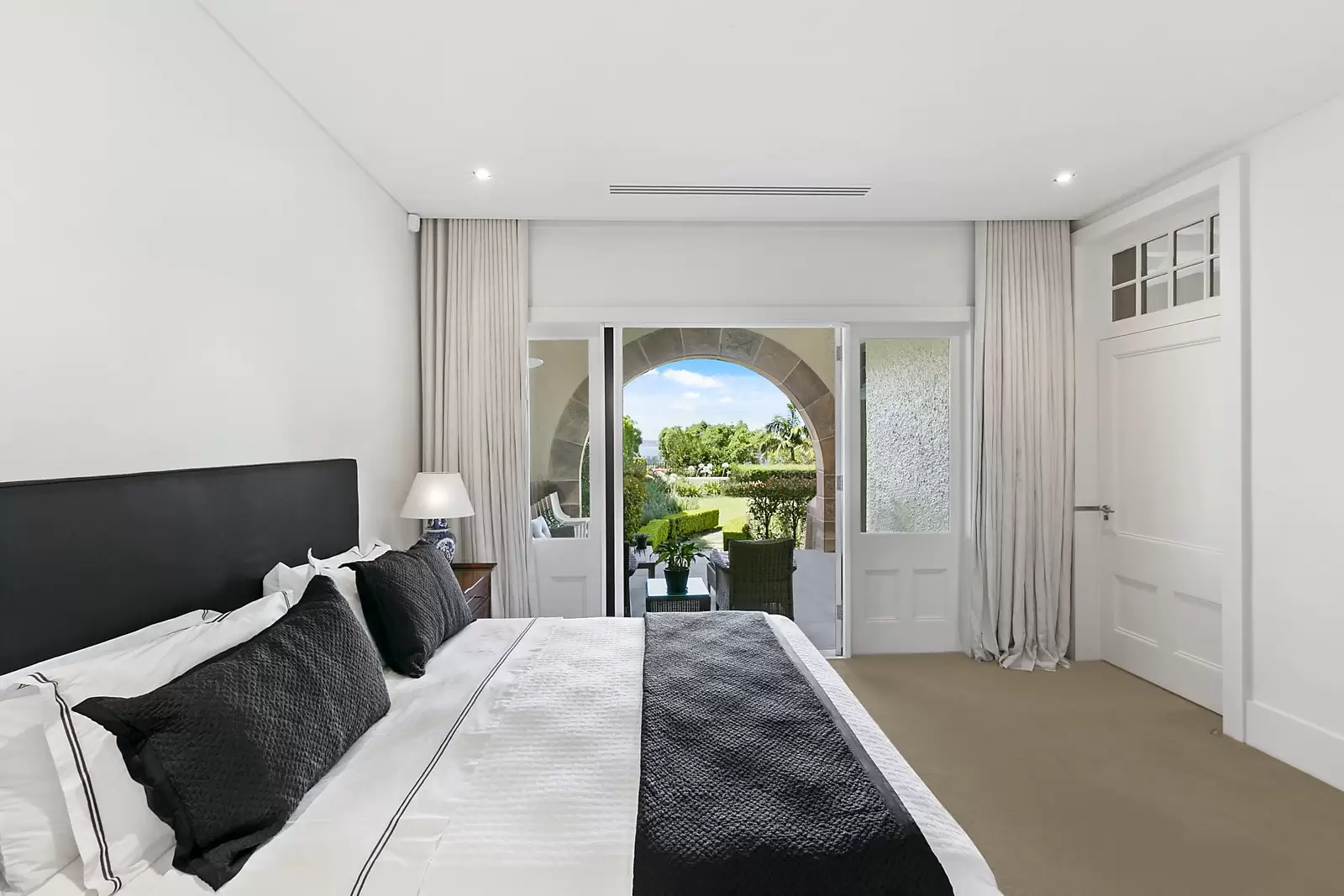 Photo #9: 5/6 Wentworth Street, Point Piper - Sold by Sydney Sotheby's International Realty