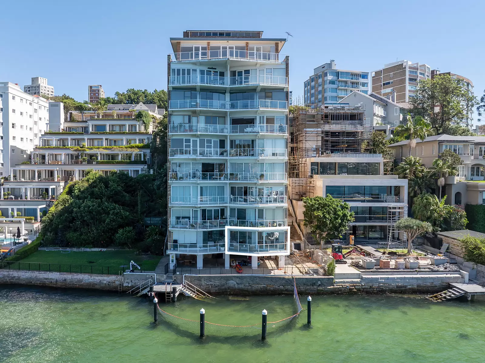 12/11 Sutherland Crescent, Darling Point Auction by Sydney Sotheby's International Realty - image 3