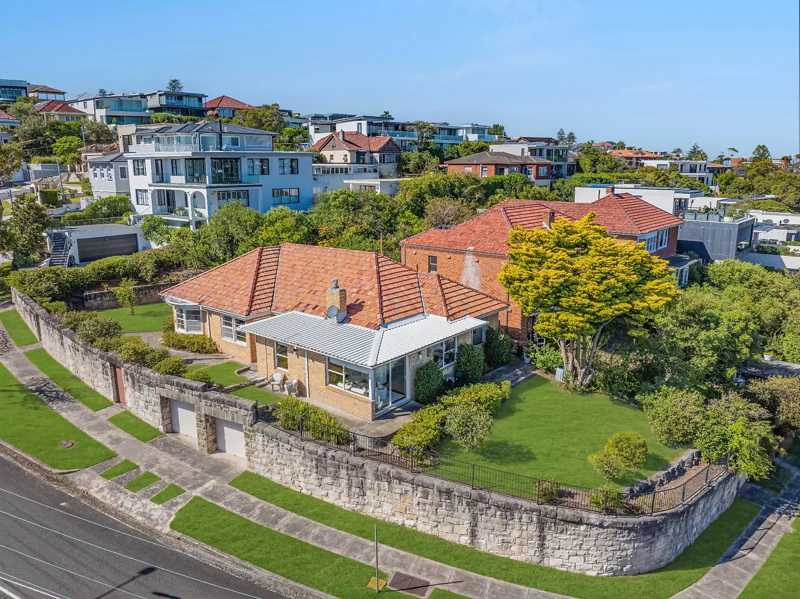 9 Victory Street, Rose Bay Sold by Sydney Sotheby's International Realty - image 2