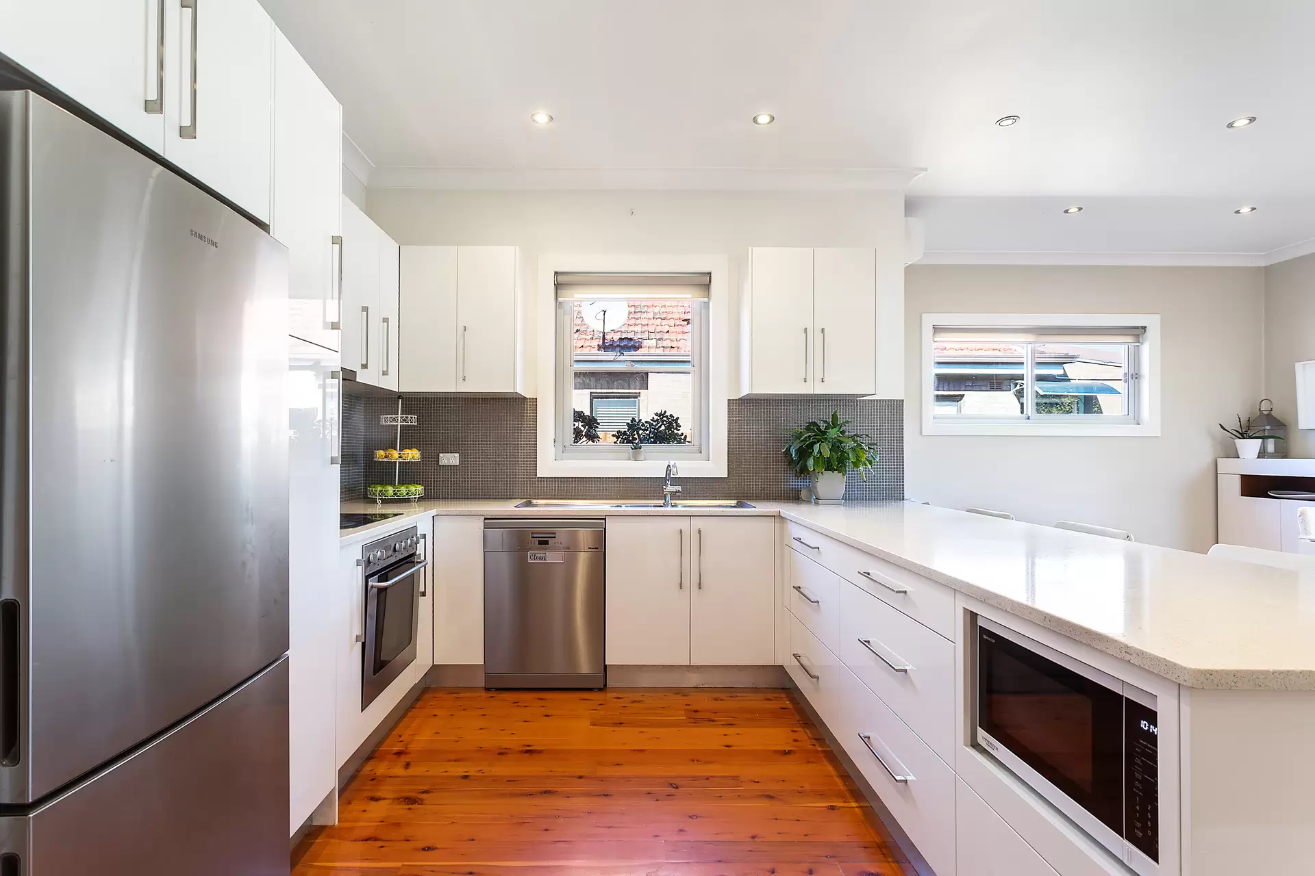 64 Garrett Street, Maroubra Auction by Sydney Sotheby's International Realty - image 4