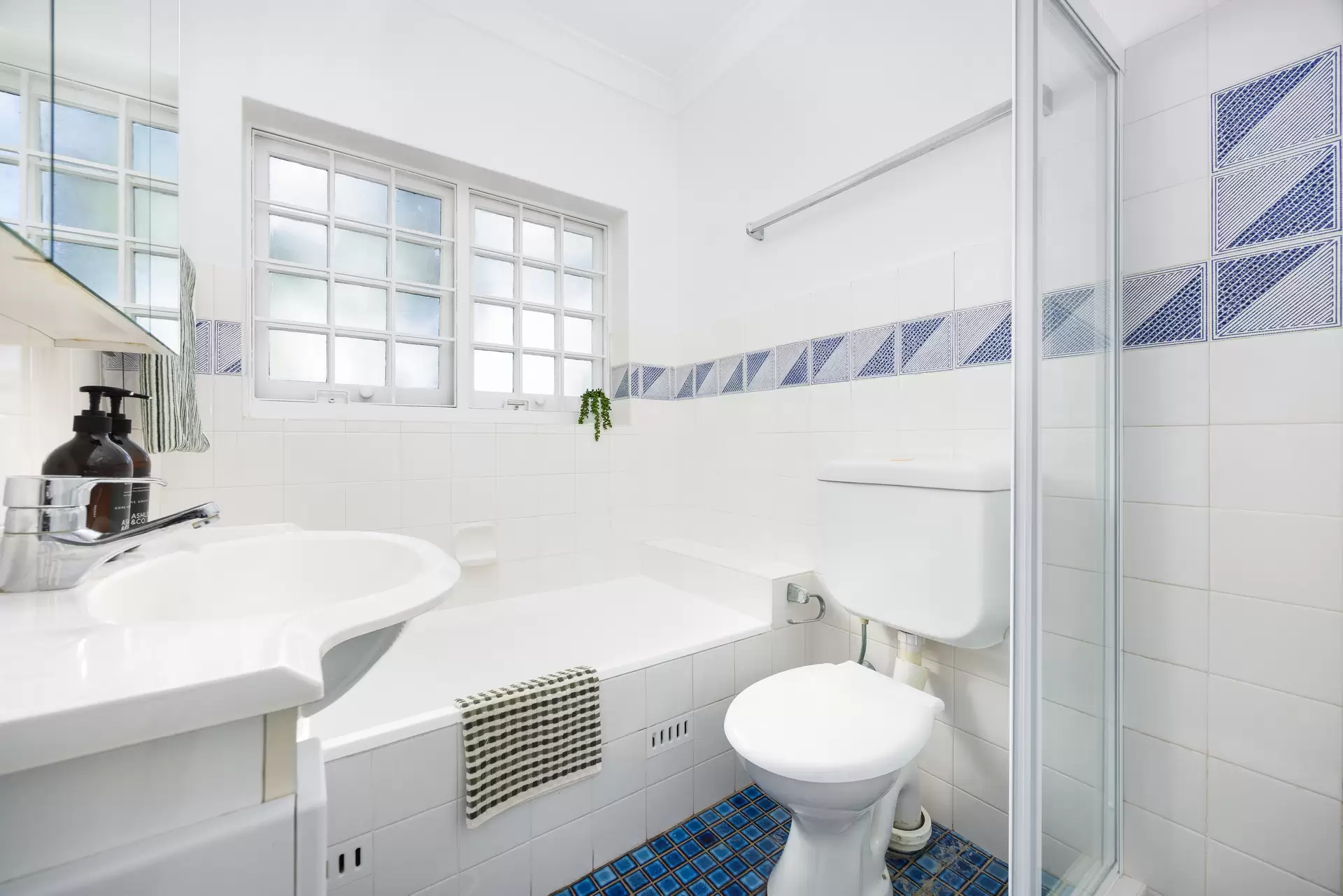 3/73 Wallaroy Road, Woollahra Sold by Sydney Sotheby's International Realty - image 1