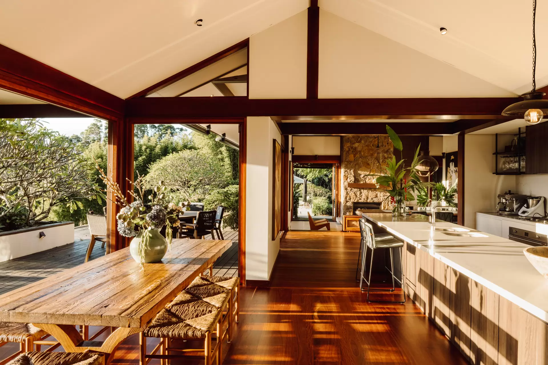 587 Fernleigh Road, Fernleigh For Sale by Sydney Sotheby's International Realty - image 2