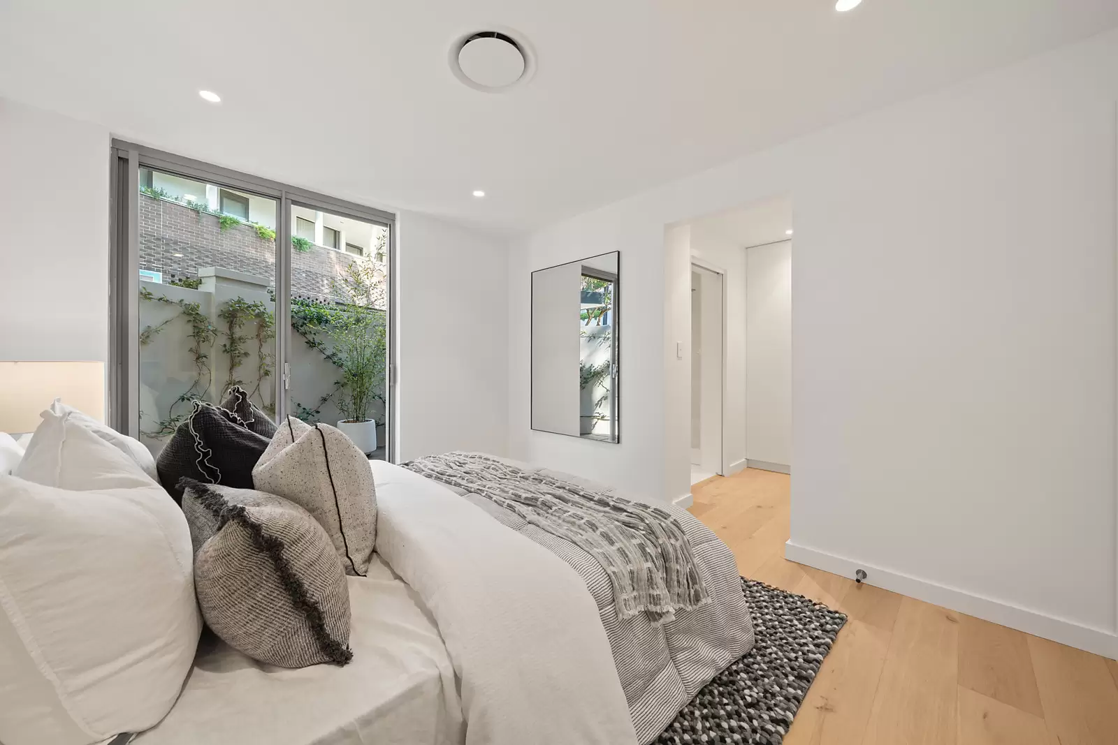 1/79-81 Dover Road, Rose Bay For Sale by Sydney Sotheby's International Realty - image 9