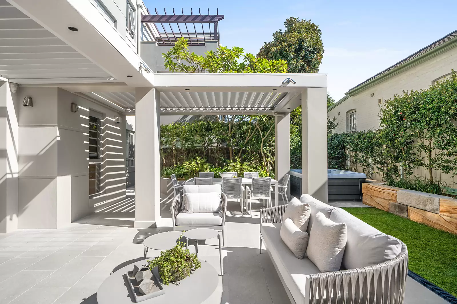 1/79-81 Dover Road, Rose Bay For Sale by Sydney Sotheby's International Realty - image 2