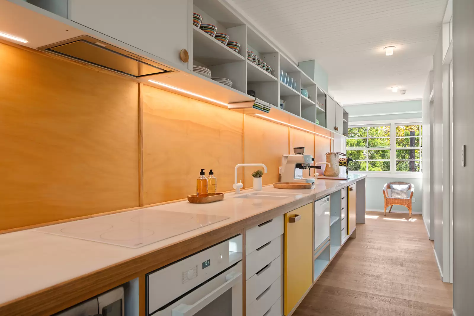 18/162-166 Oxford Street, Woollahra Sold by Sydney Sotheby's International Realty - image 4
