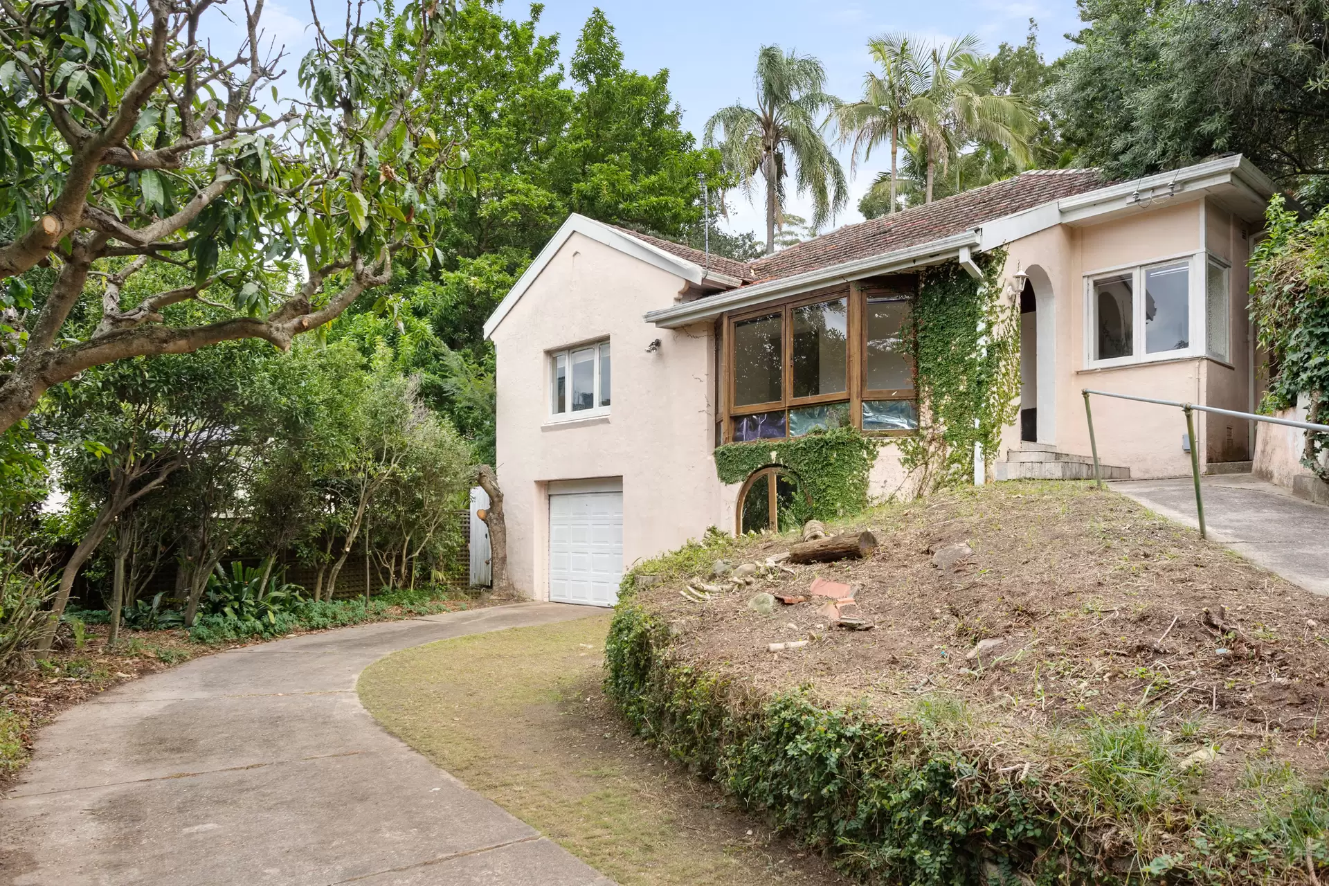 115 Manning Road, Woollahra Auction by Sydney Sotheby's International Realty - image 1