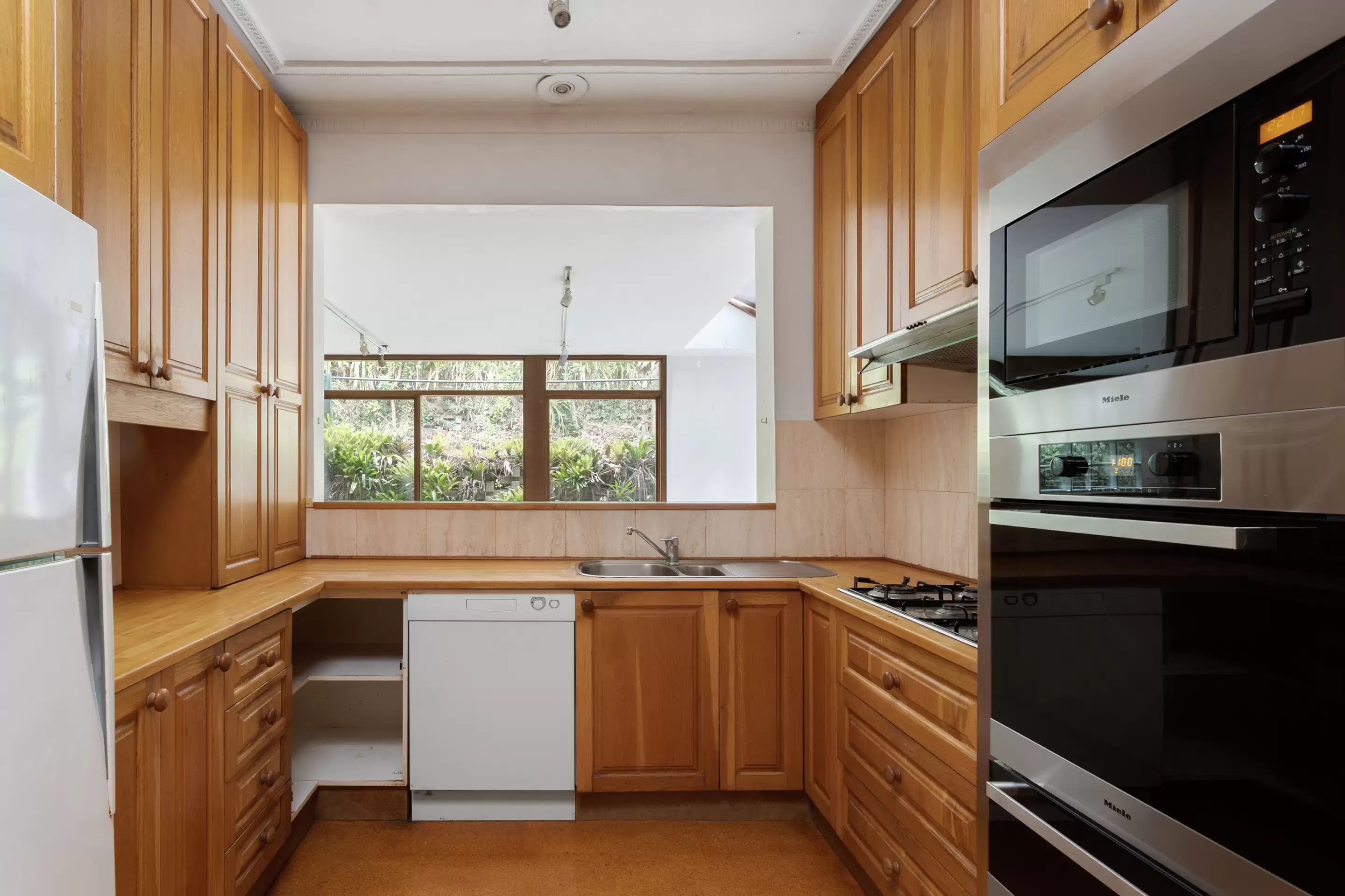 115 Manning Road, Woollahra Auction by Sydney Sotheby's International Realty - image 5
