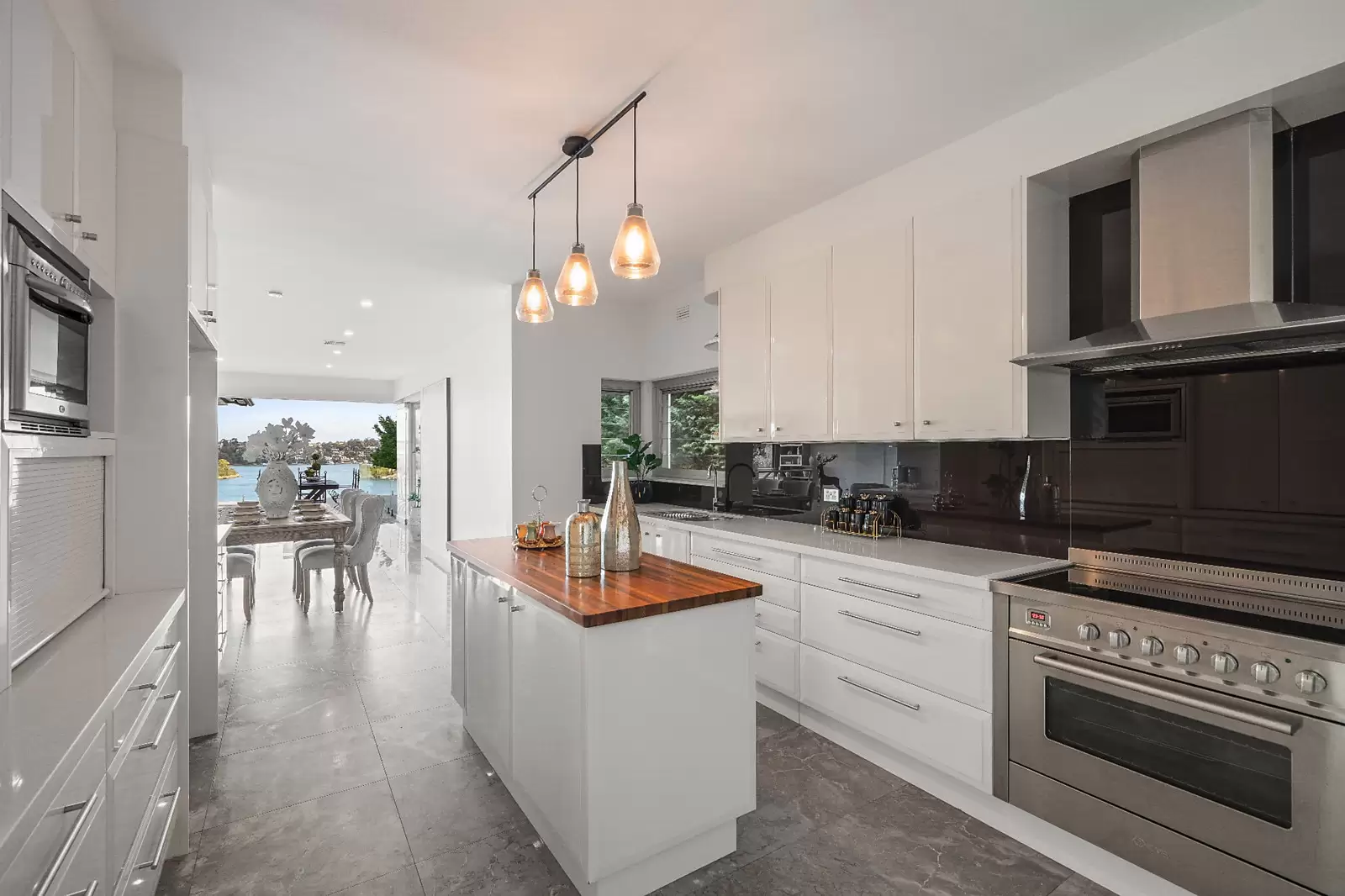 30 Pleasant Way, Blakehurst For Sale by Sydney Sotheby's International Realty - image 14