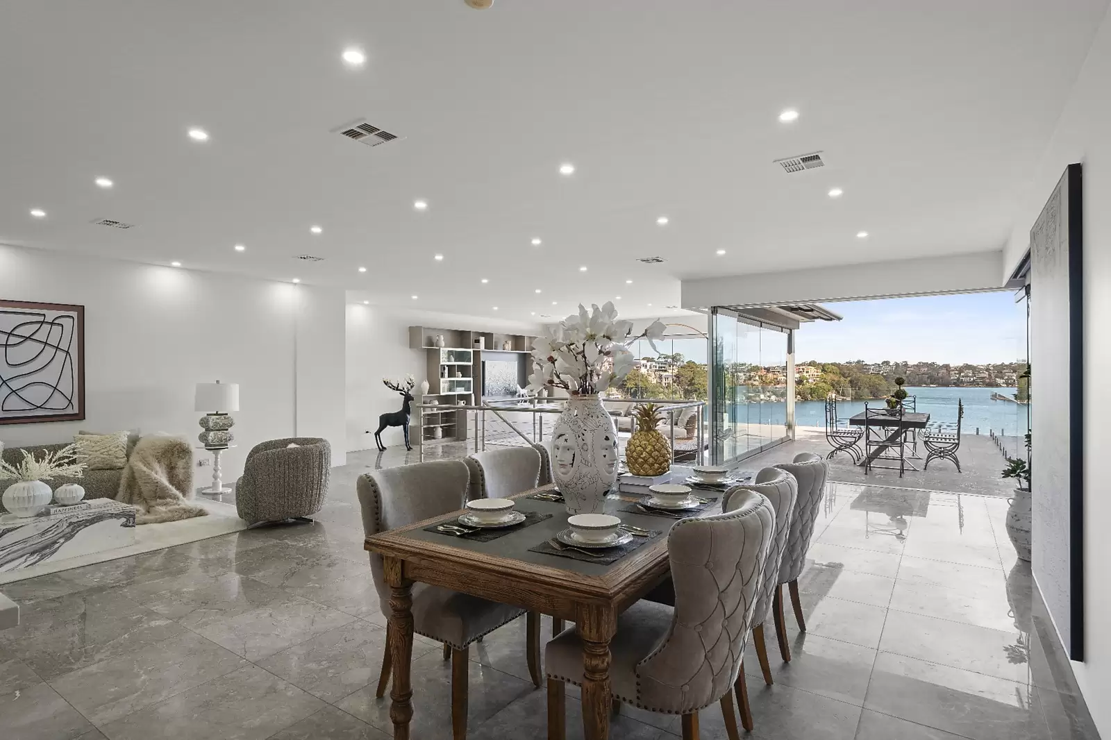 30 Pleasant Way, Blakehurst For Sale by Sydney Sotheby's International Realty - image 11