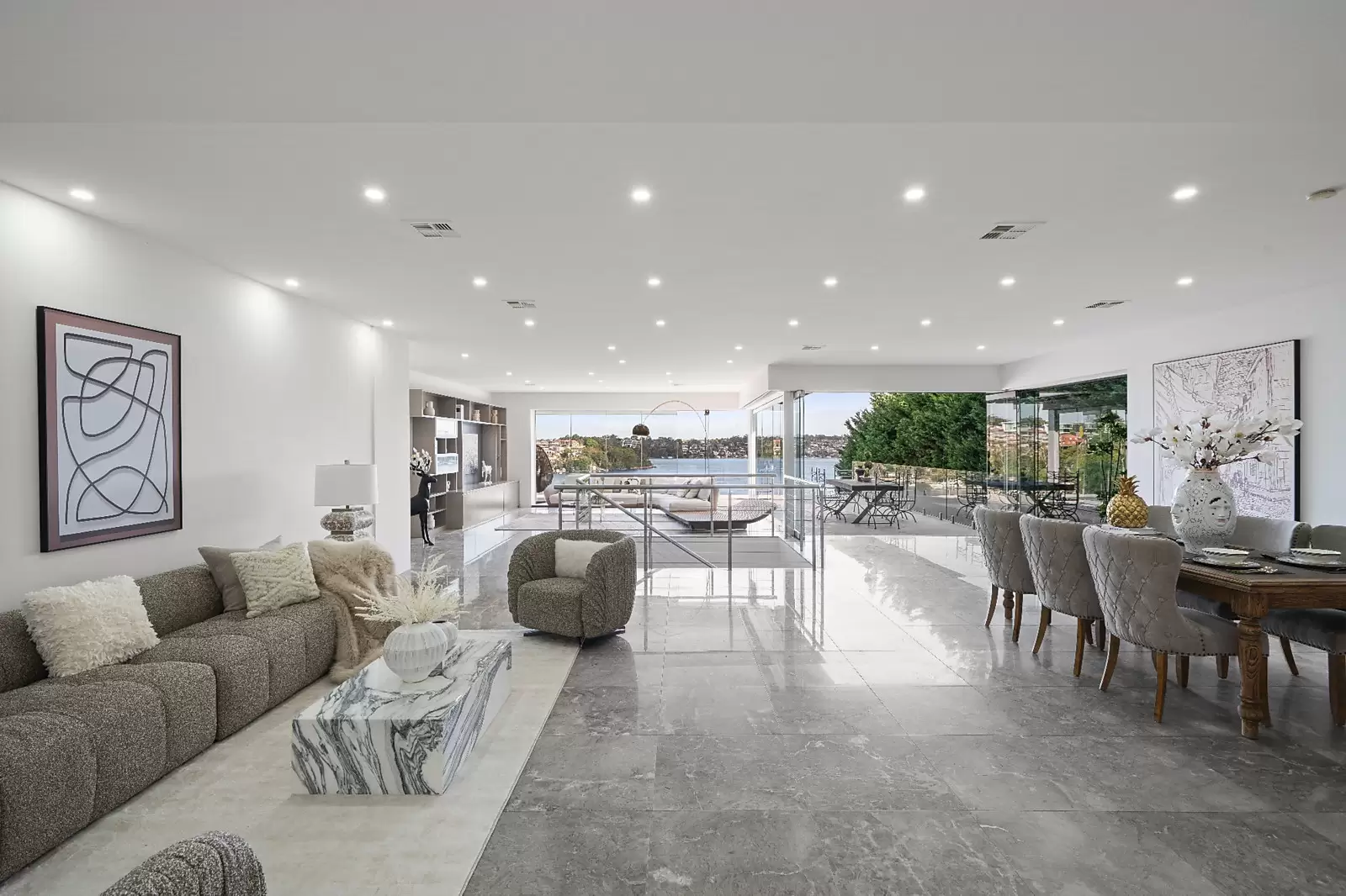 30 Pleasant Way, Blakehurst For Sale by Sydney Sotheby's International Realty - image 9