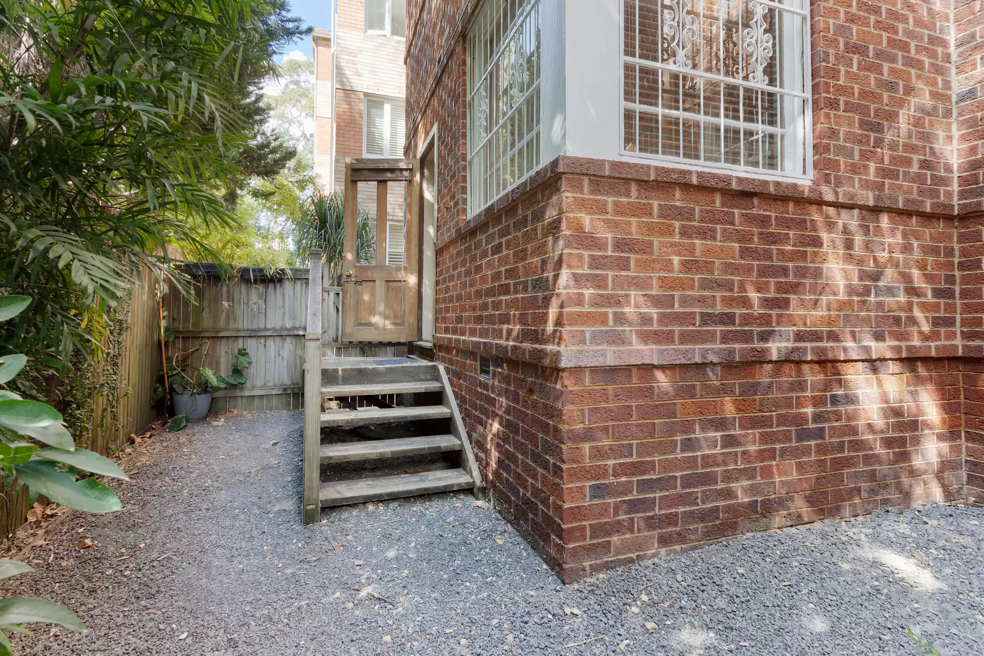 2/36 Manning Road, Double Bay Auction by Sydney Sotheby's International Realty - image 1