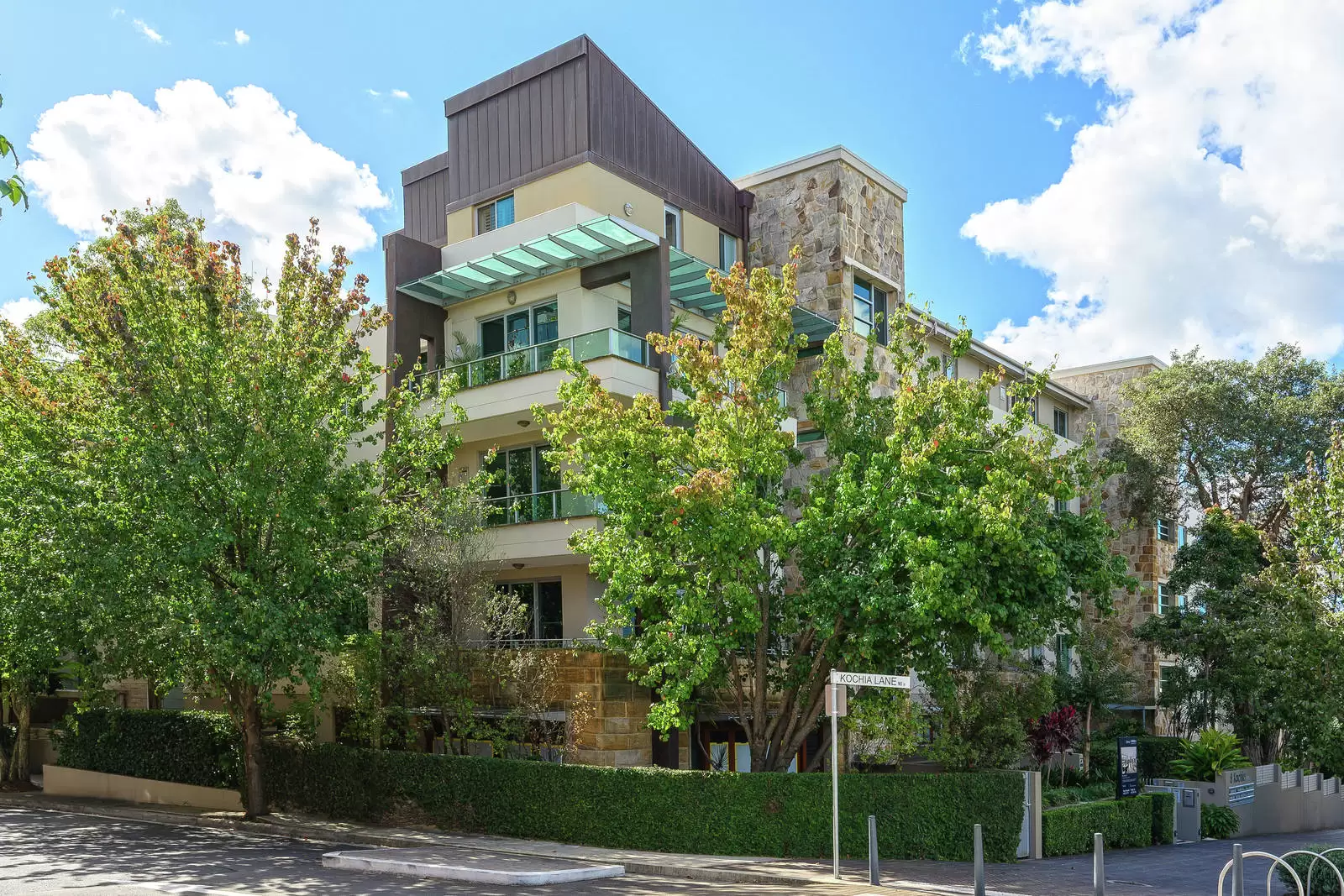 14/8 Kochia Lane, Lindfield For Sale by Sydney Sotheby's International Realty - image 7