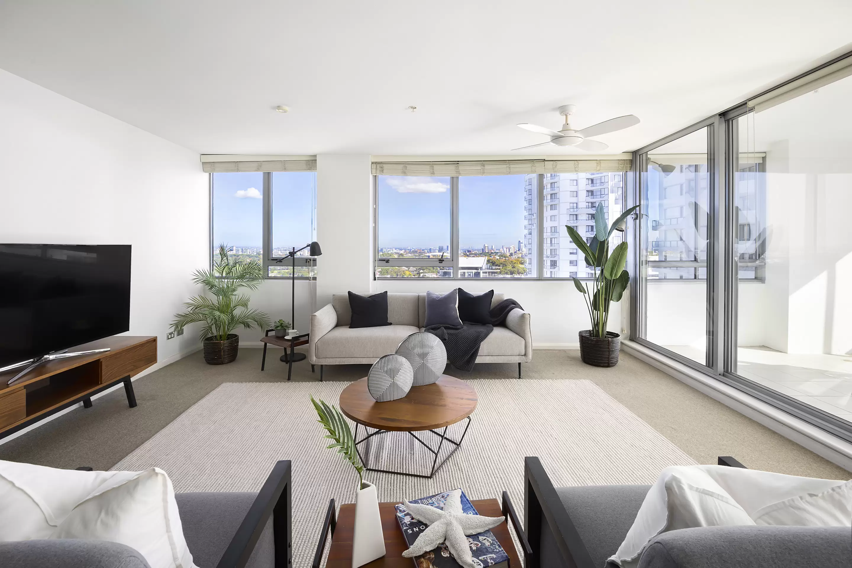1503/80 Ebley Street, Bondi Junction Auction by Sydney Sotheby's International Realty - image 3