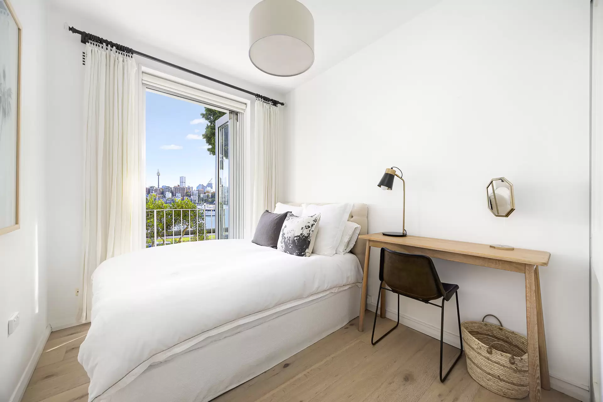 2/78 New Beach Road, Darling Point Auction by Sydney Sotheby's International Realty - image 8