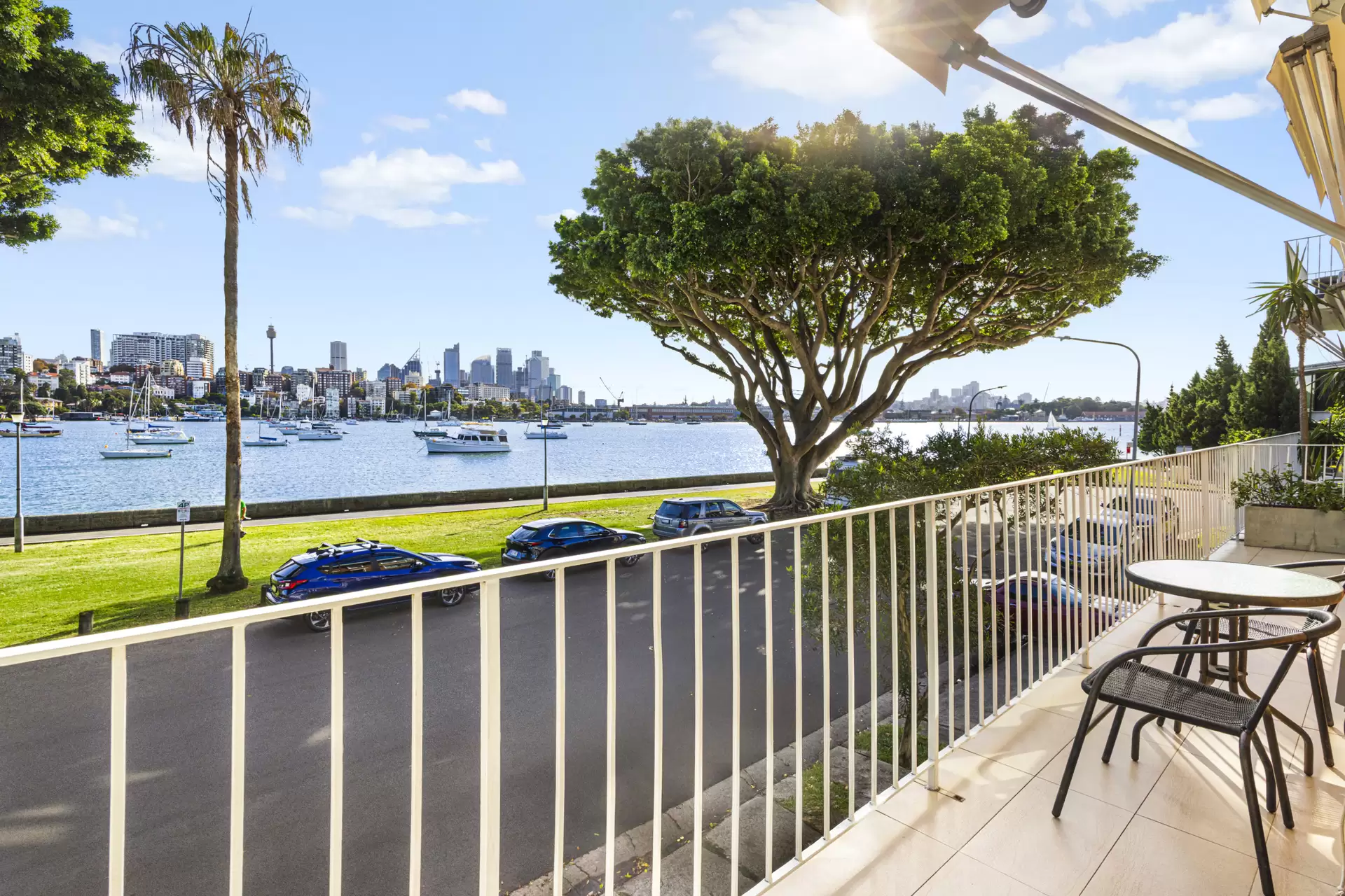 2/78 New Beach Road, Darling Point Auction by Sydney Sotheby's International Realty - image 3